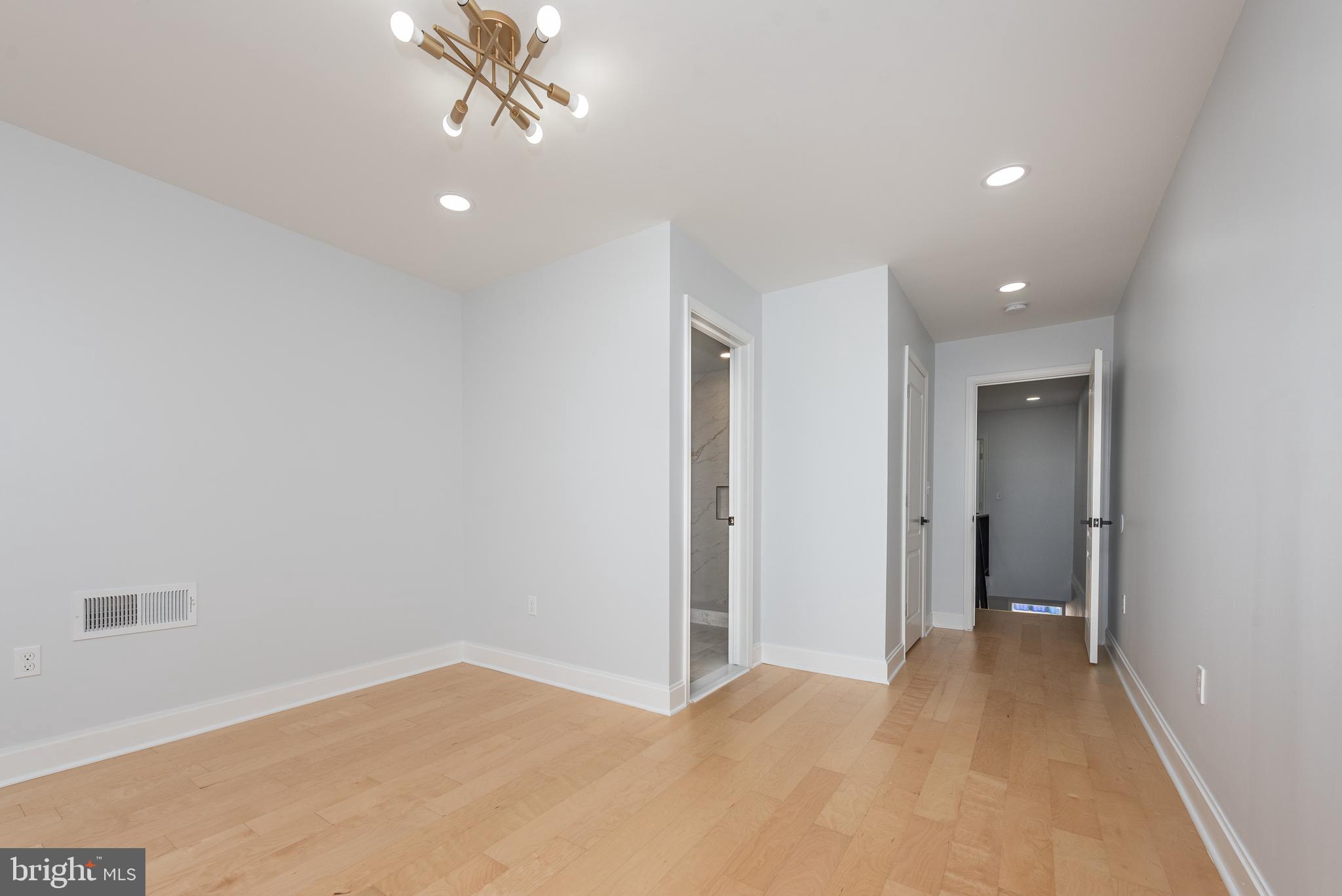 MIDTOWN EDMONDSON - Residential