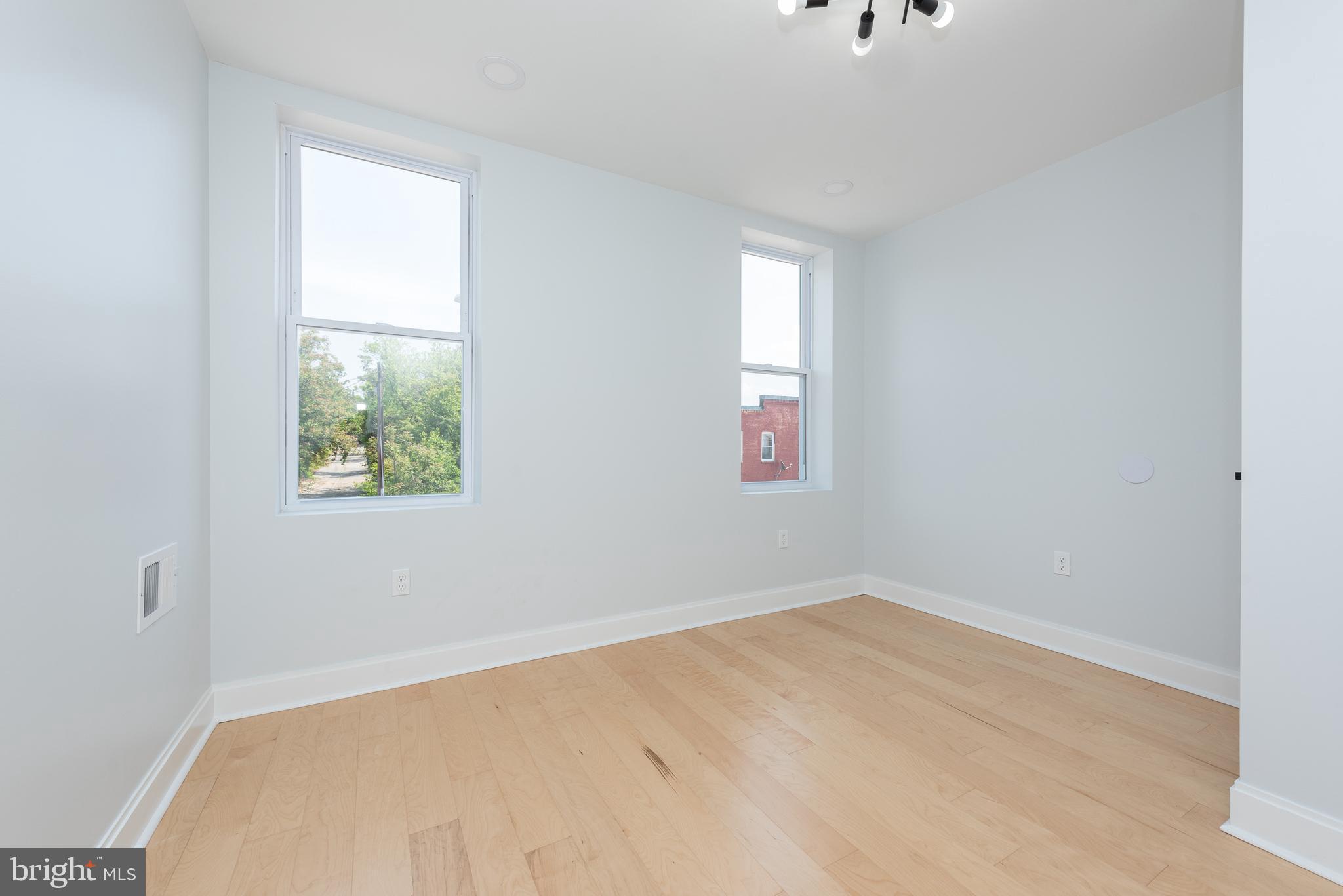 MIDTOWN EDMONDSON - Residential