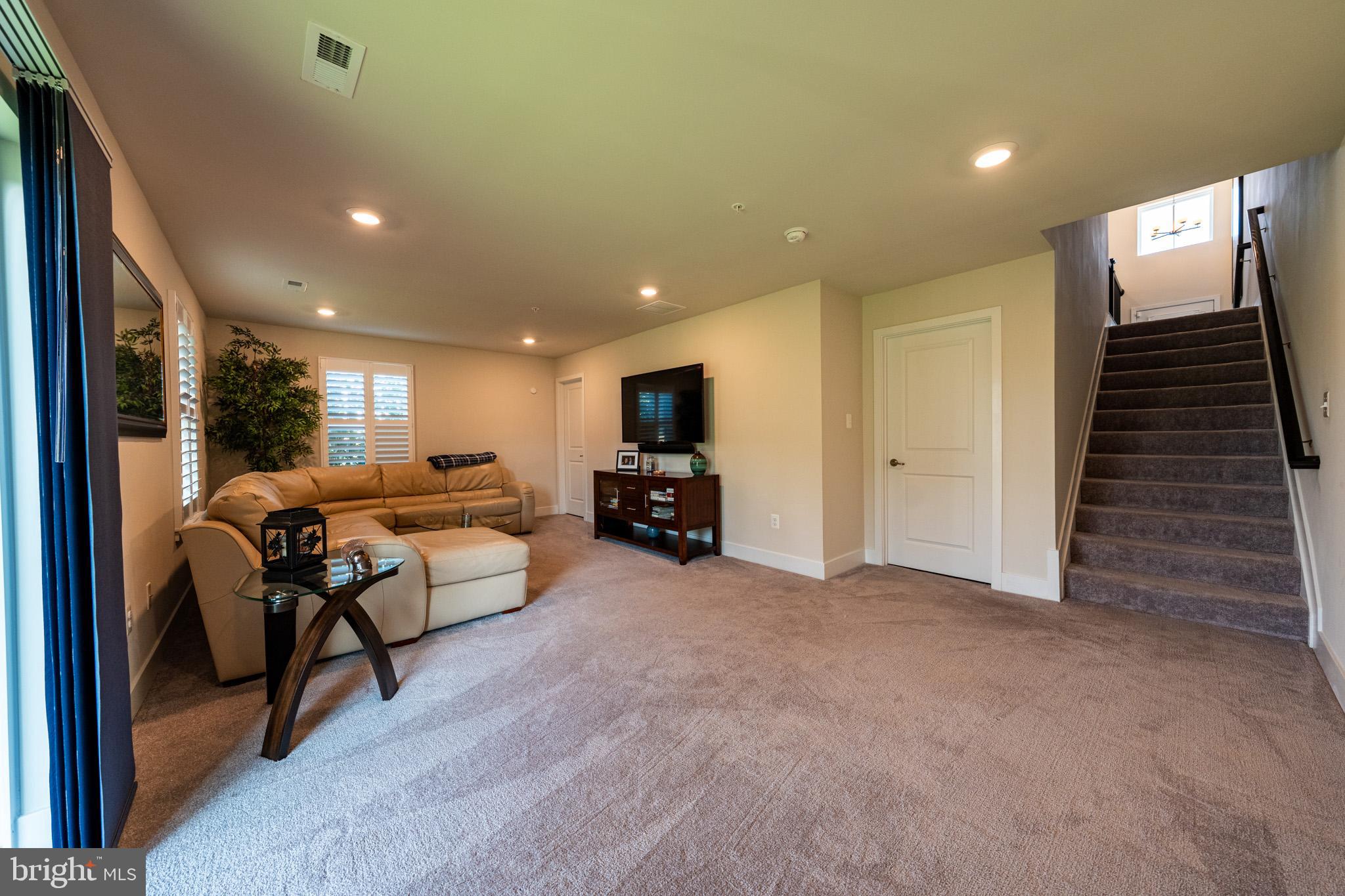 TANYARD SHORES - Residential