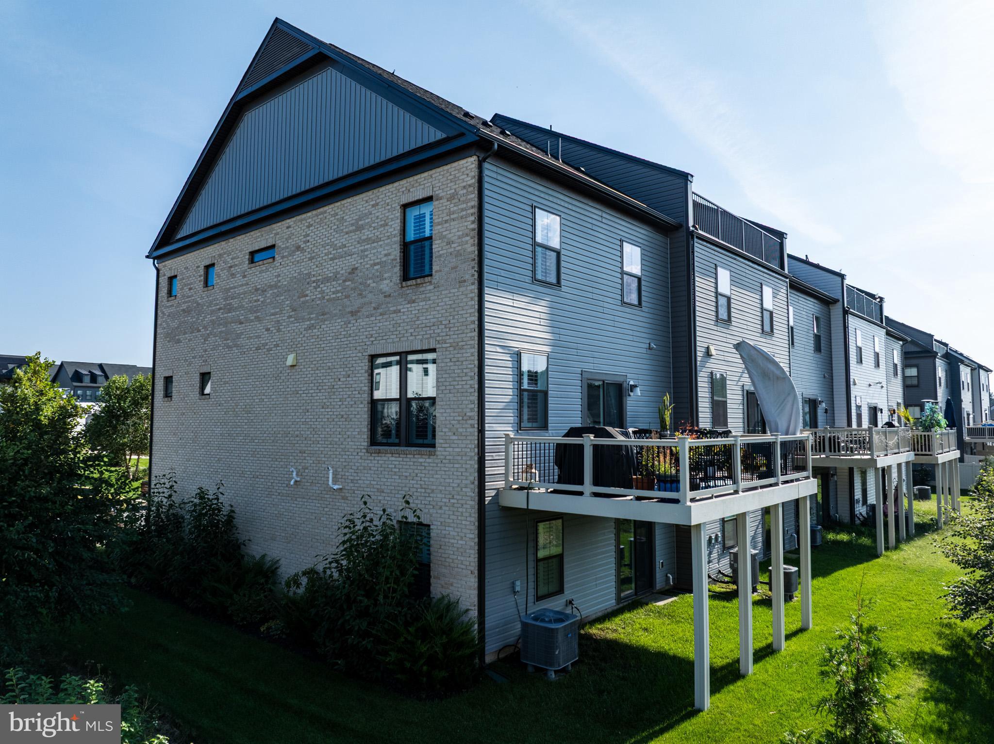 TANYARD SHORES - Residential