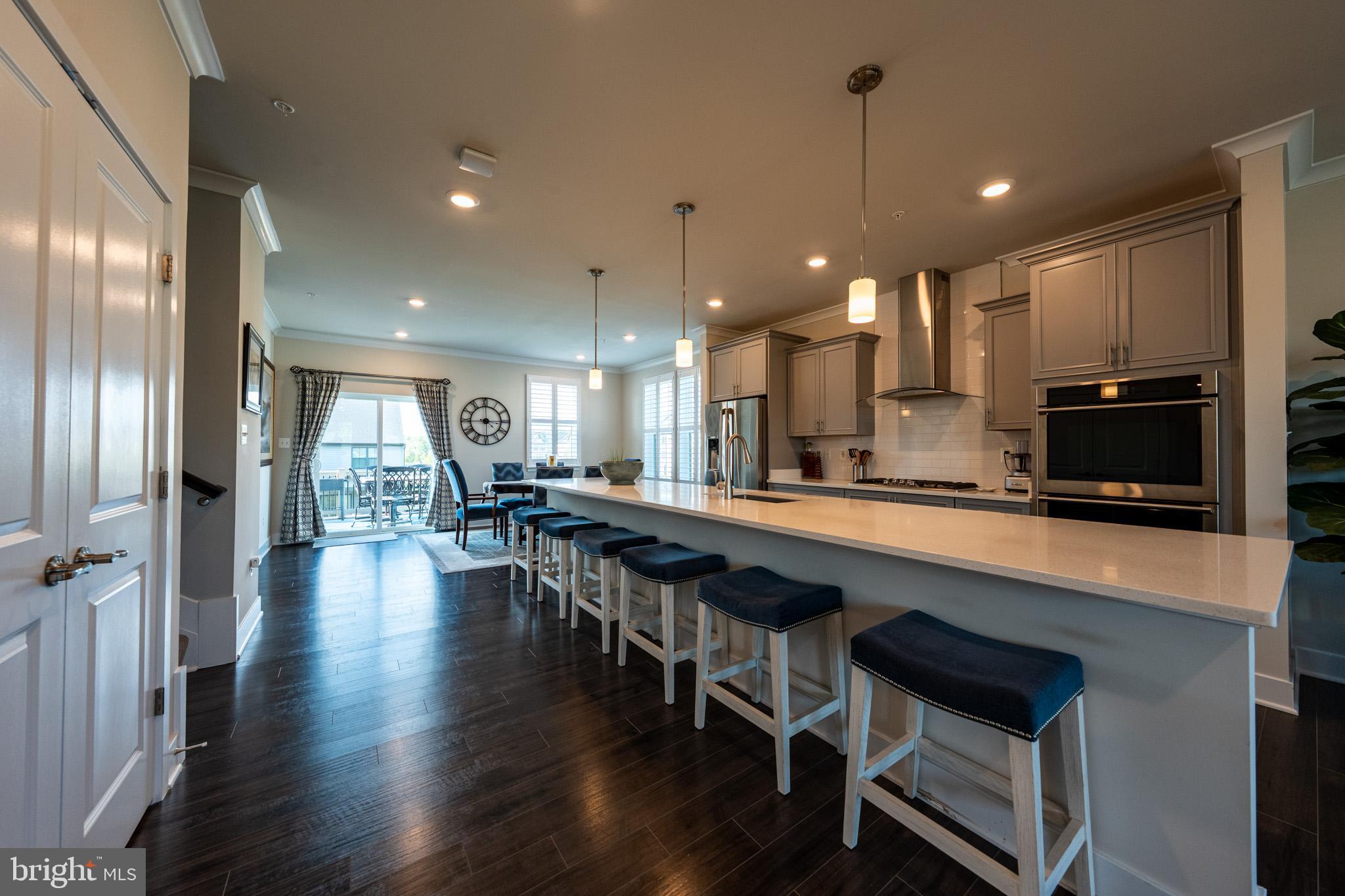 7664 QUARTZITE LANE