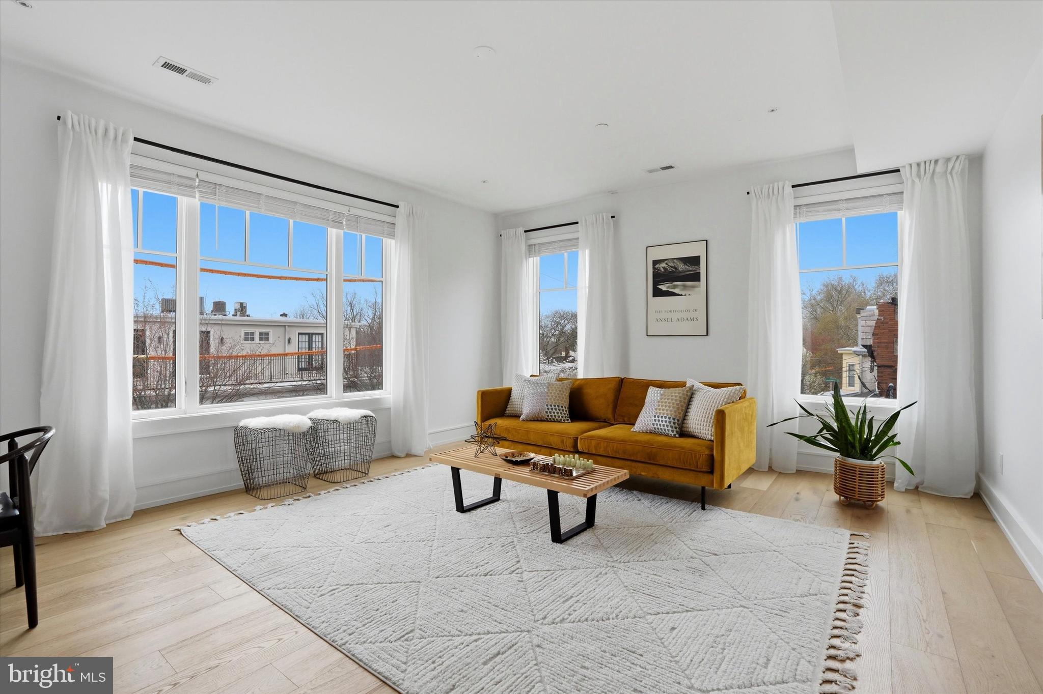 CHESTNUT HILL - Residential