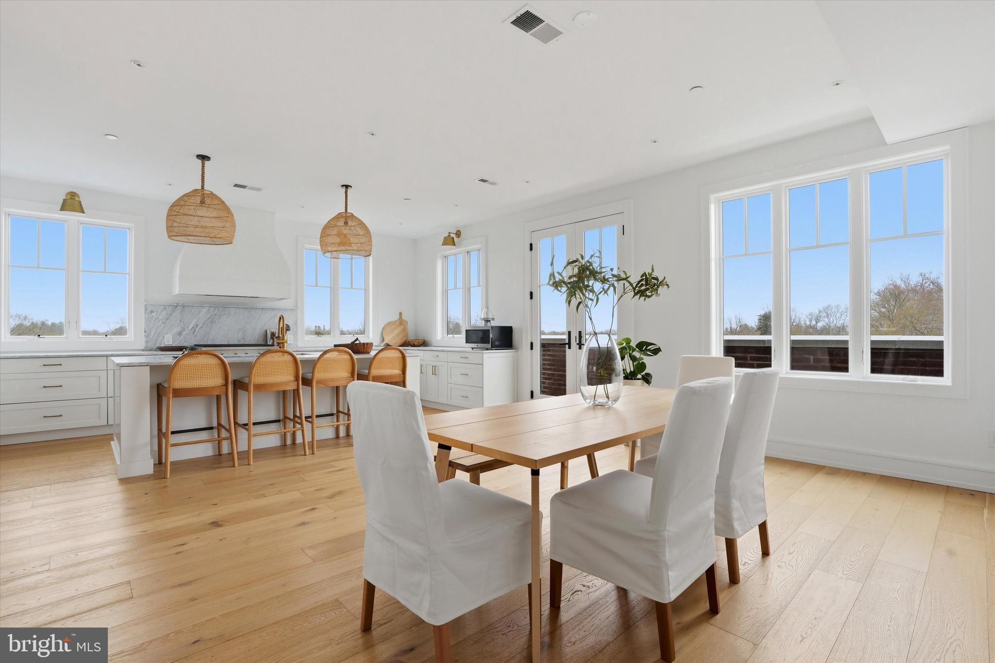 CHESTNUT HILL - Residential