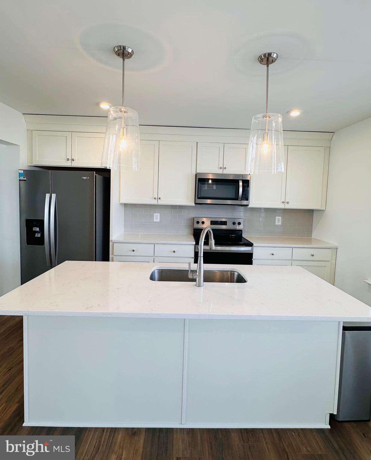 KING'S CROSSING - Residential Lease