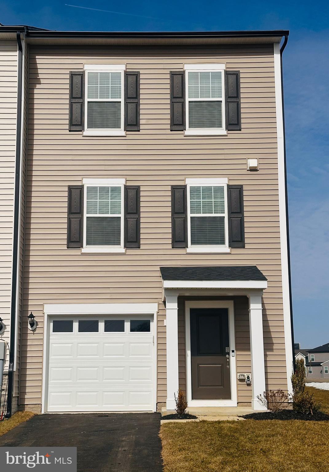 KING'S CROSSING - Residential Lease