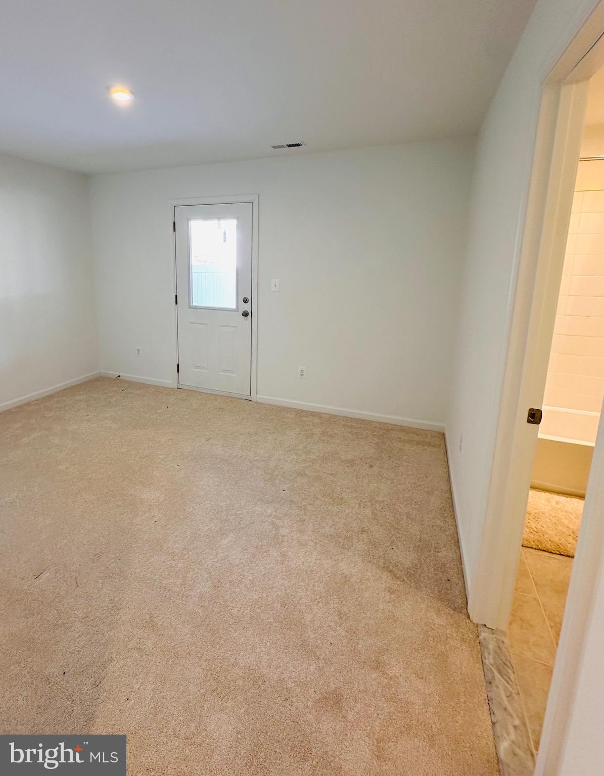 KING'S CROSSING - Residential Lease