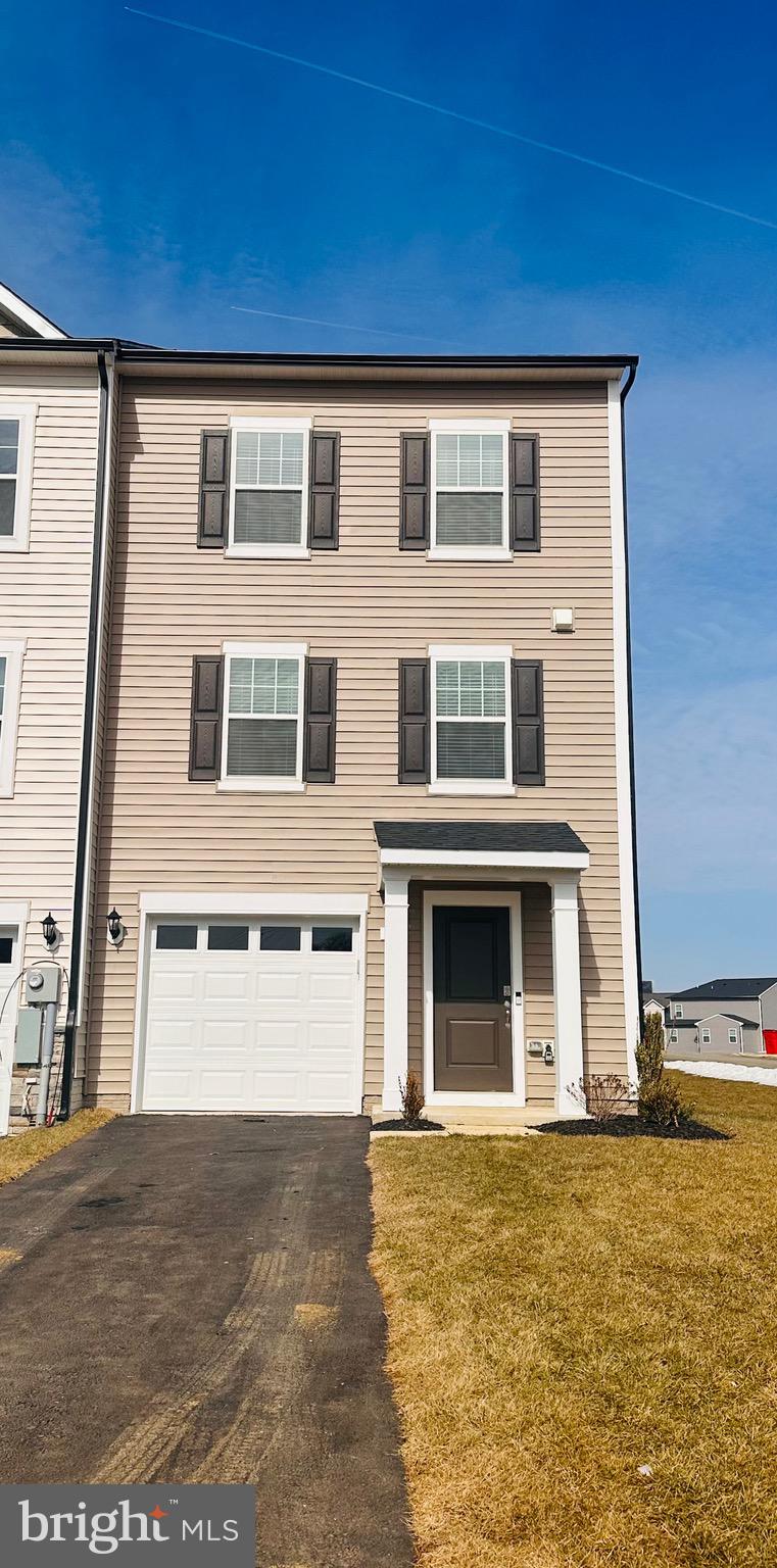 KING'S CROSSING - Residential Lease