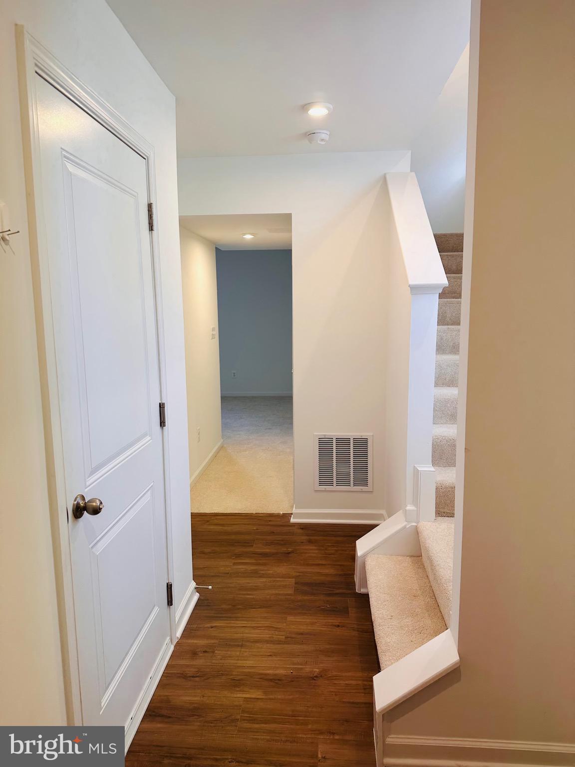 KING'S CROSSING - Residential Lease