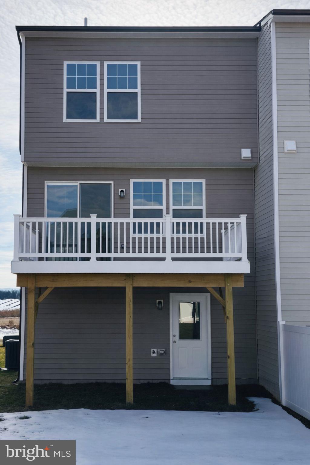 KING'S CROSSING - Residential Lease