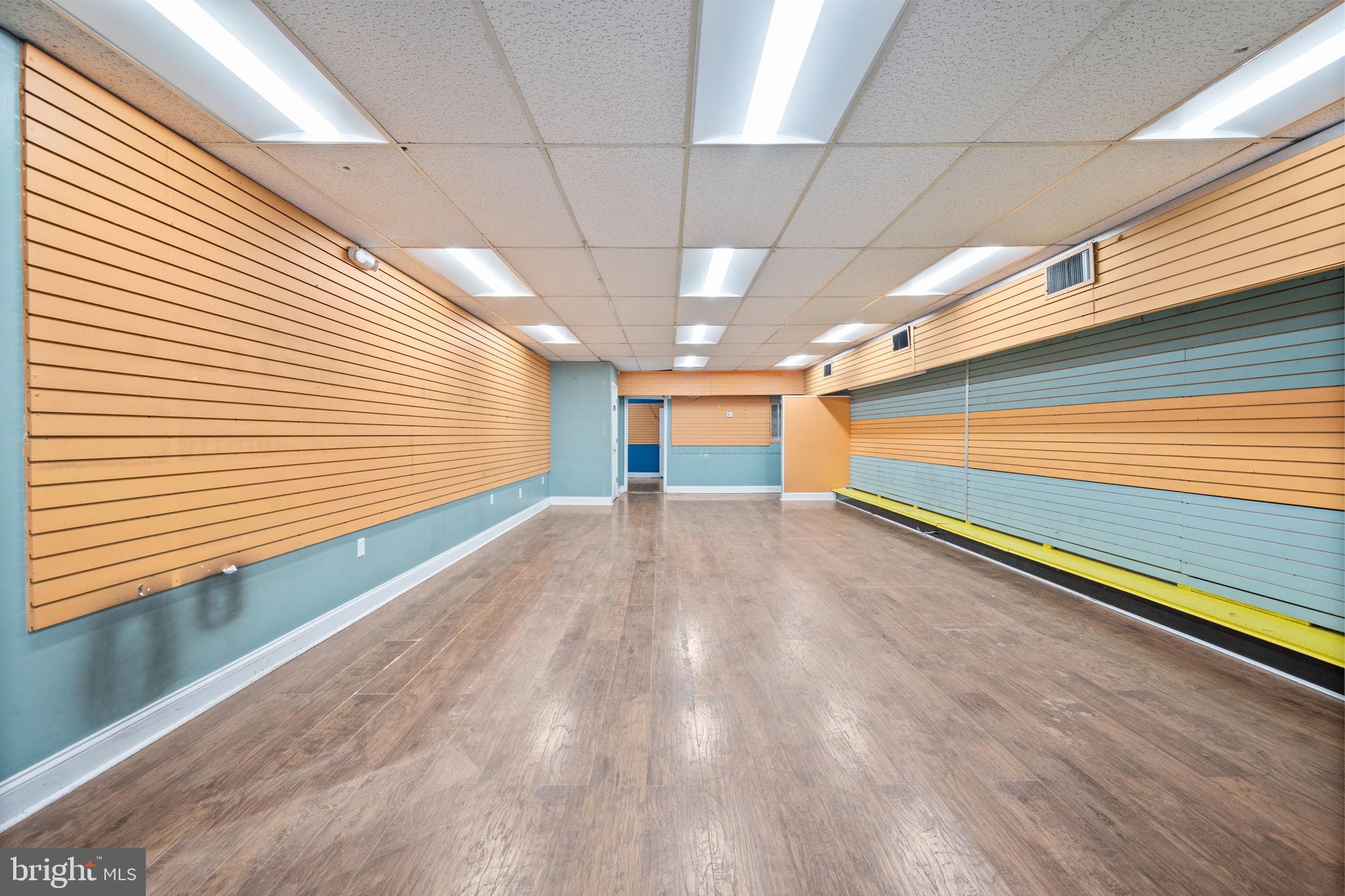 807 EASTERN BOULEVARD SUITE 1