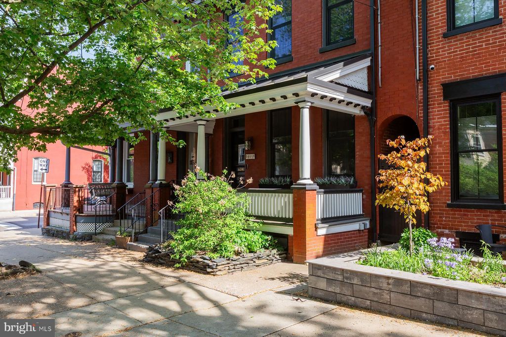 Photo of 604 W Chestnut Street, LANCASTER, PA 17603 (MLS # PALA2087856)