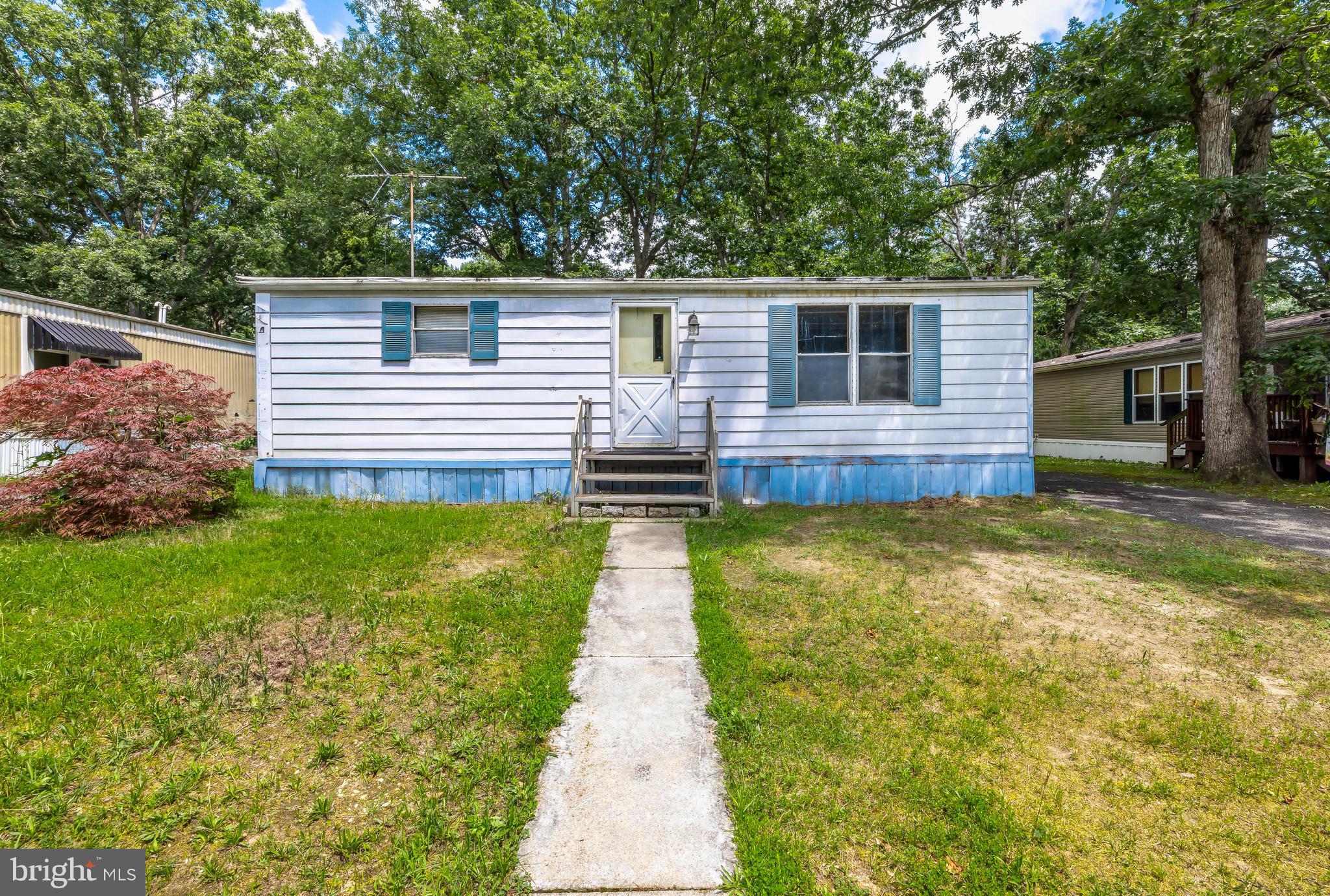 25 ELMWOOD DR