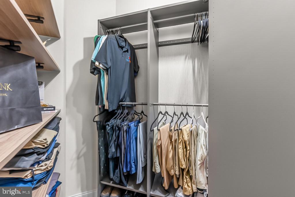 DOMINION VALLEY COUNTRY CLUB - Residential