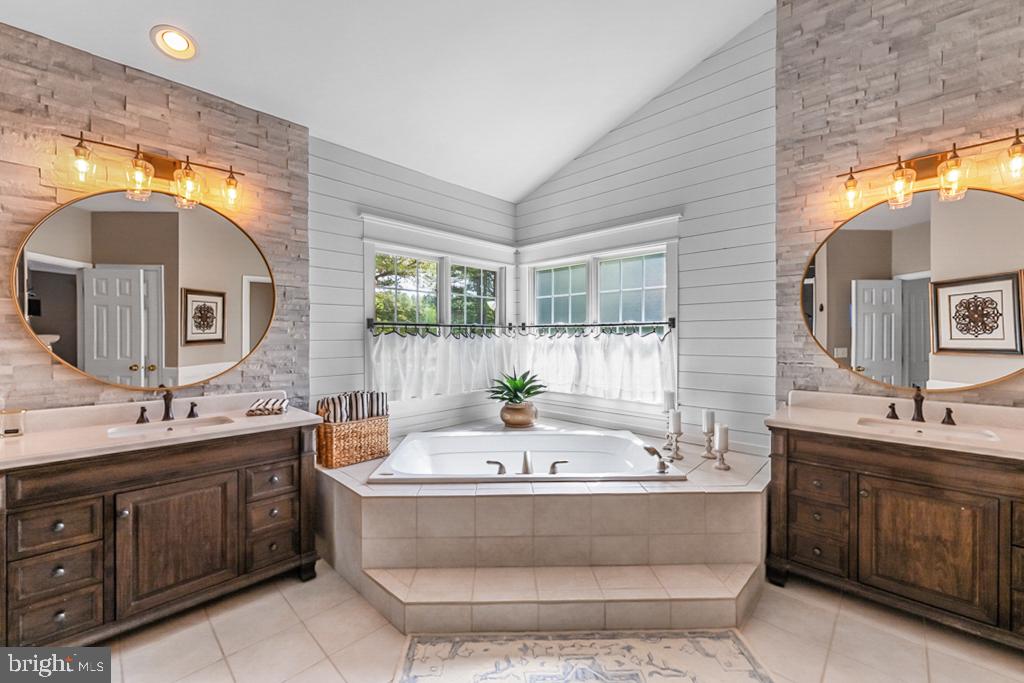 DOMINION VALLEY COUNTRY CLUB - Residential