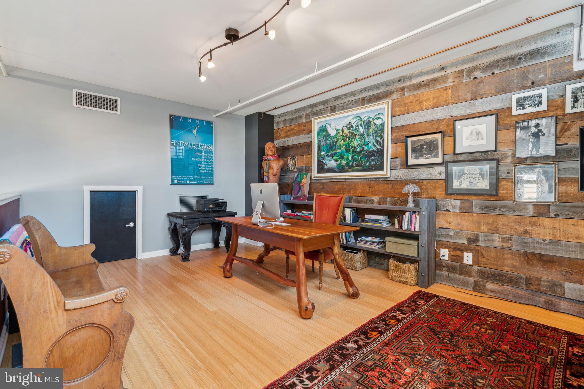 CENTER CITY - Residential