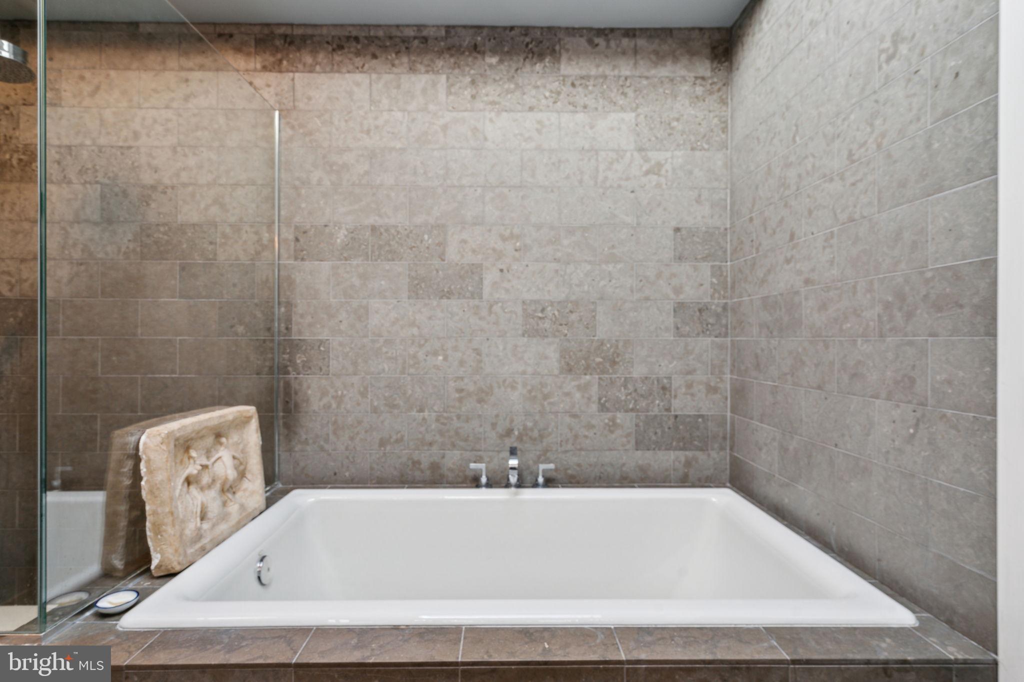 CENTER CITY - Residential