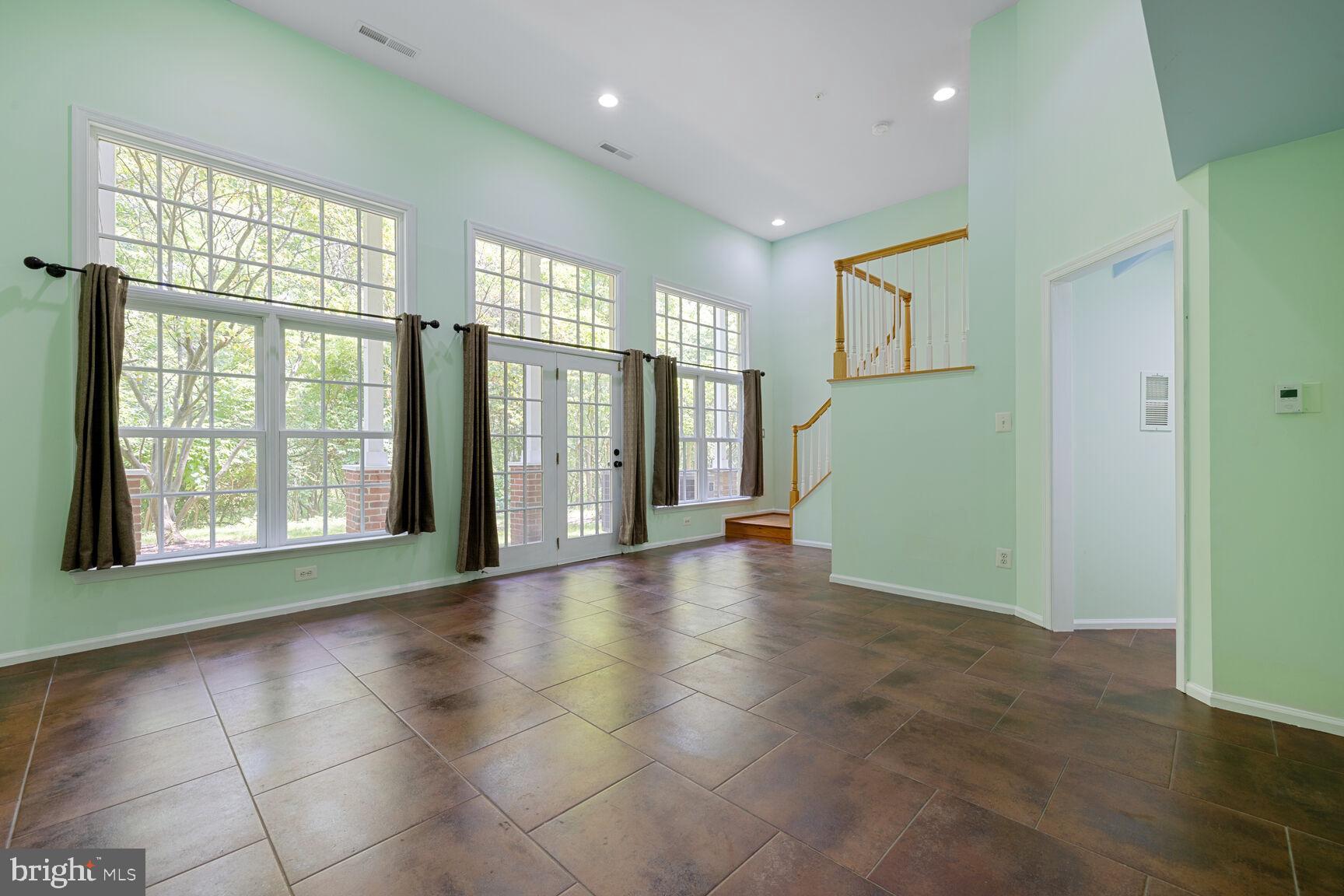 FALLSGROVE - Residential