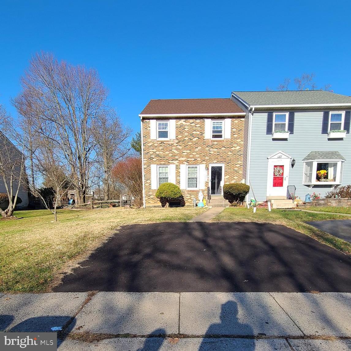 LEXINGTON FARMS - Residential