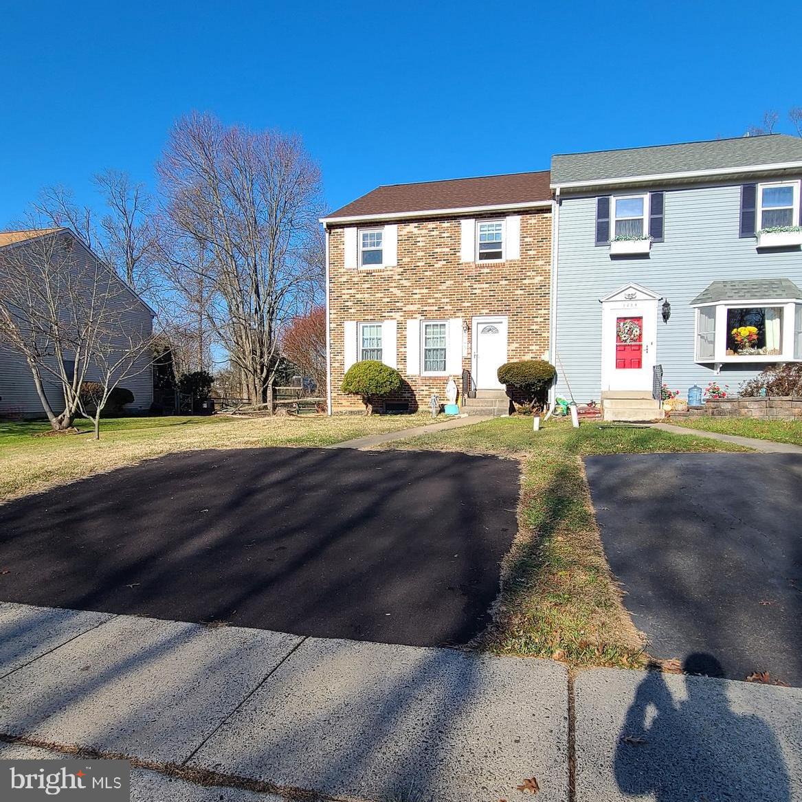 LEXINGTON FARMS - Residential