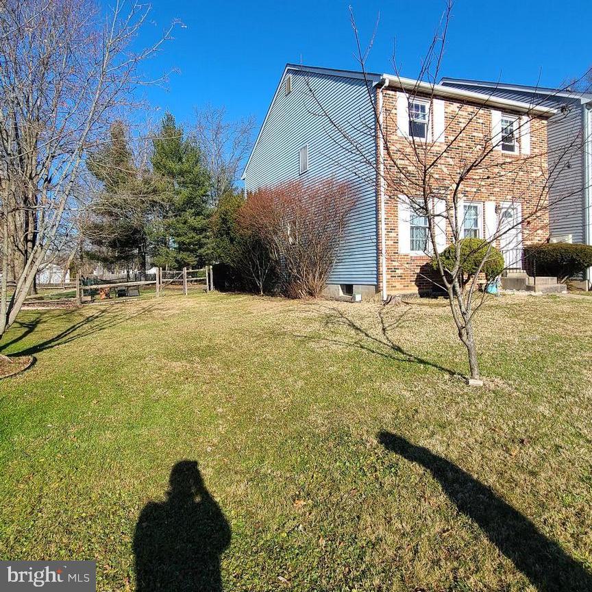 LEXINGTON FARMS - Residential