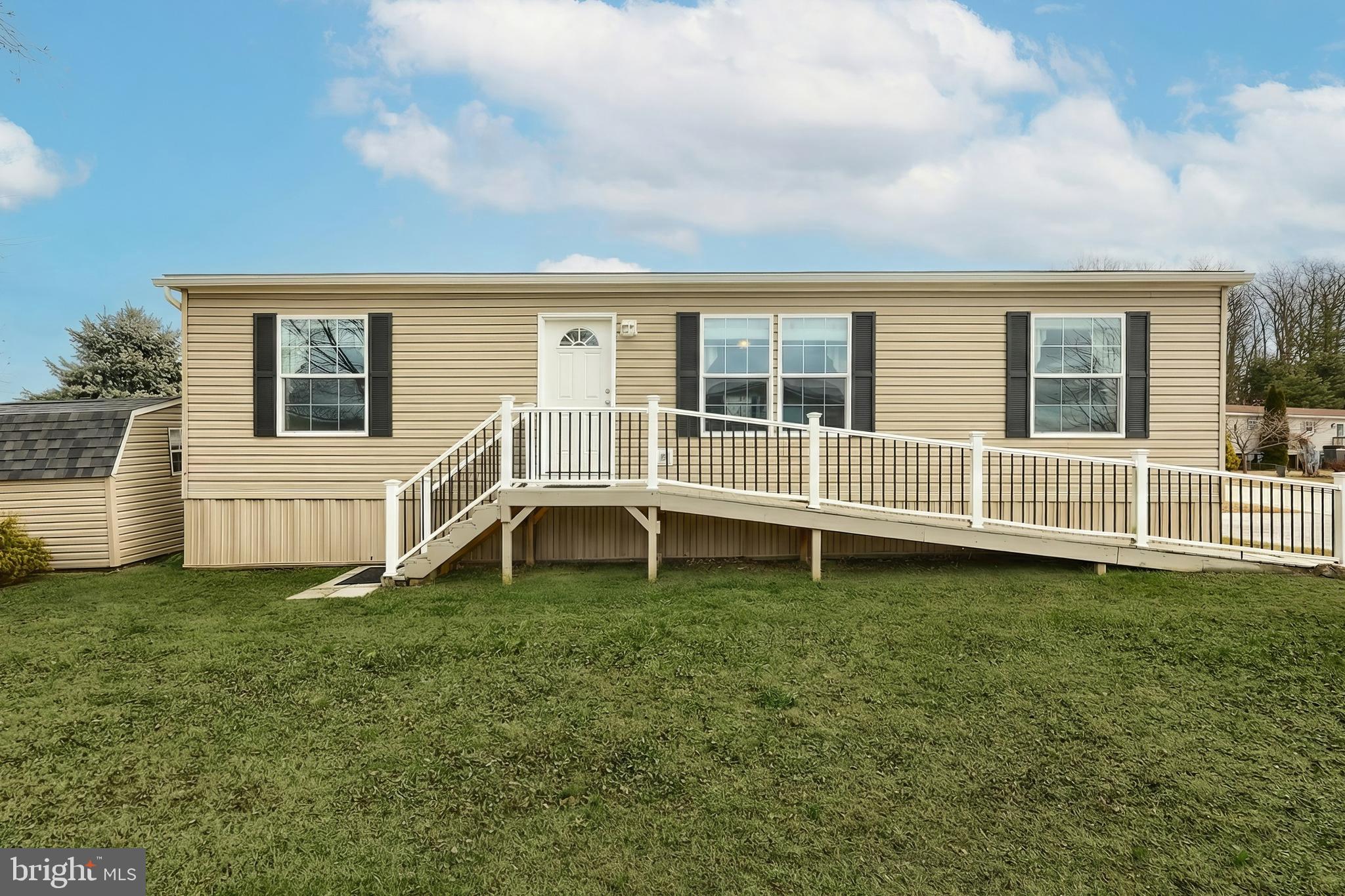 EAGLE VIEW MOBILE HOME PK - Residential