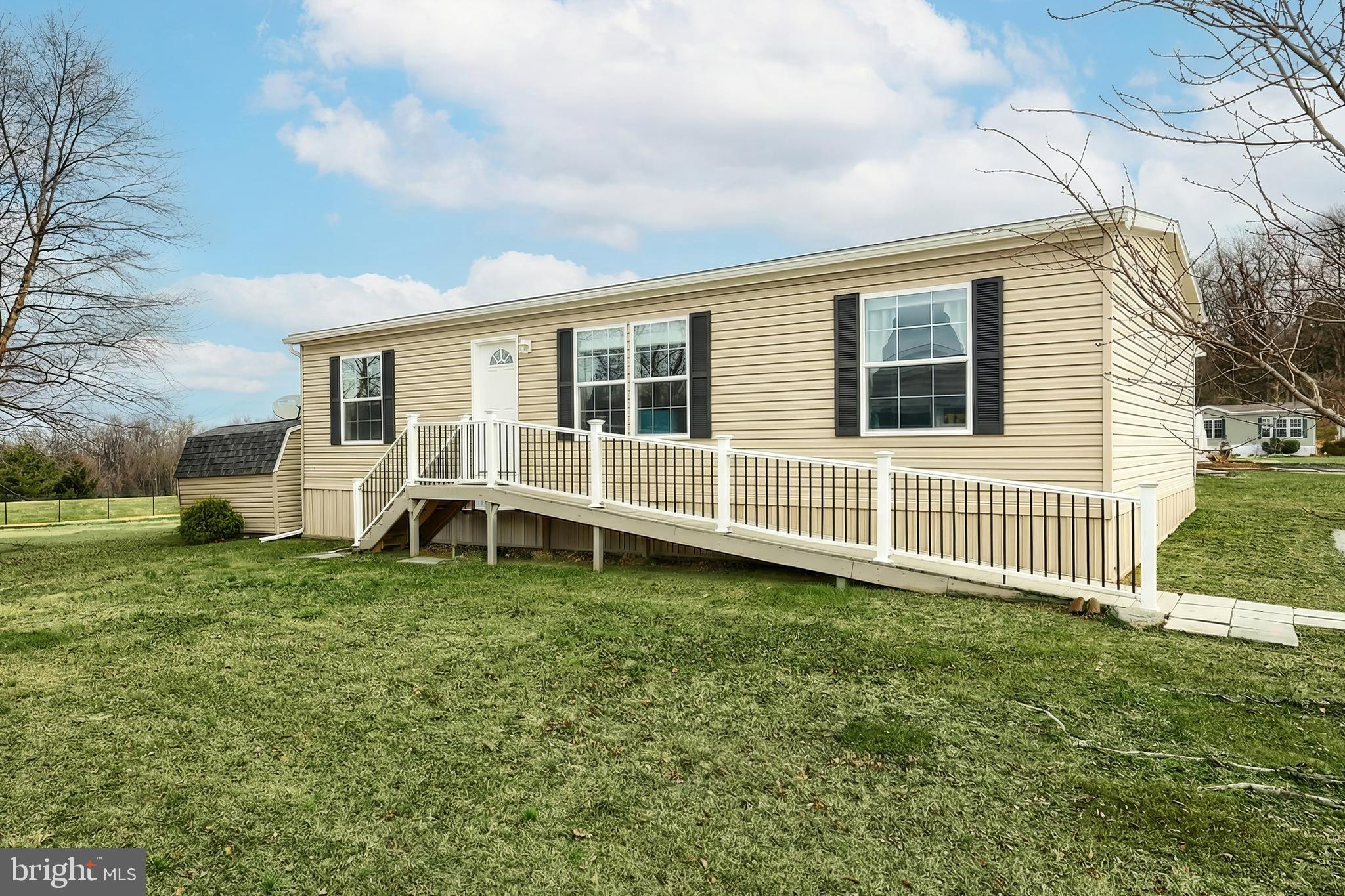 EAGLE VIEW MOBILE HOME PK - Residential