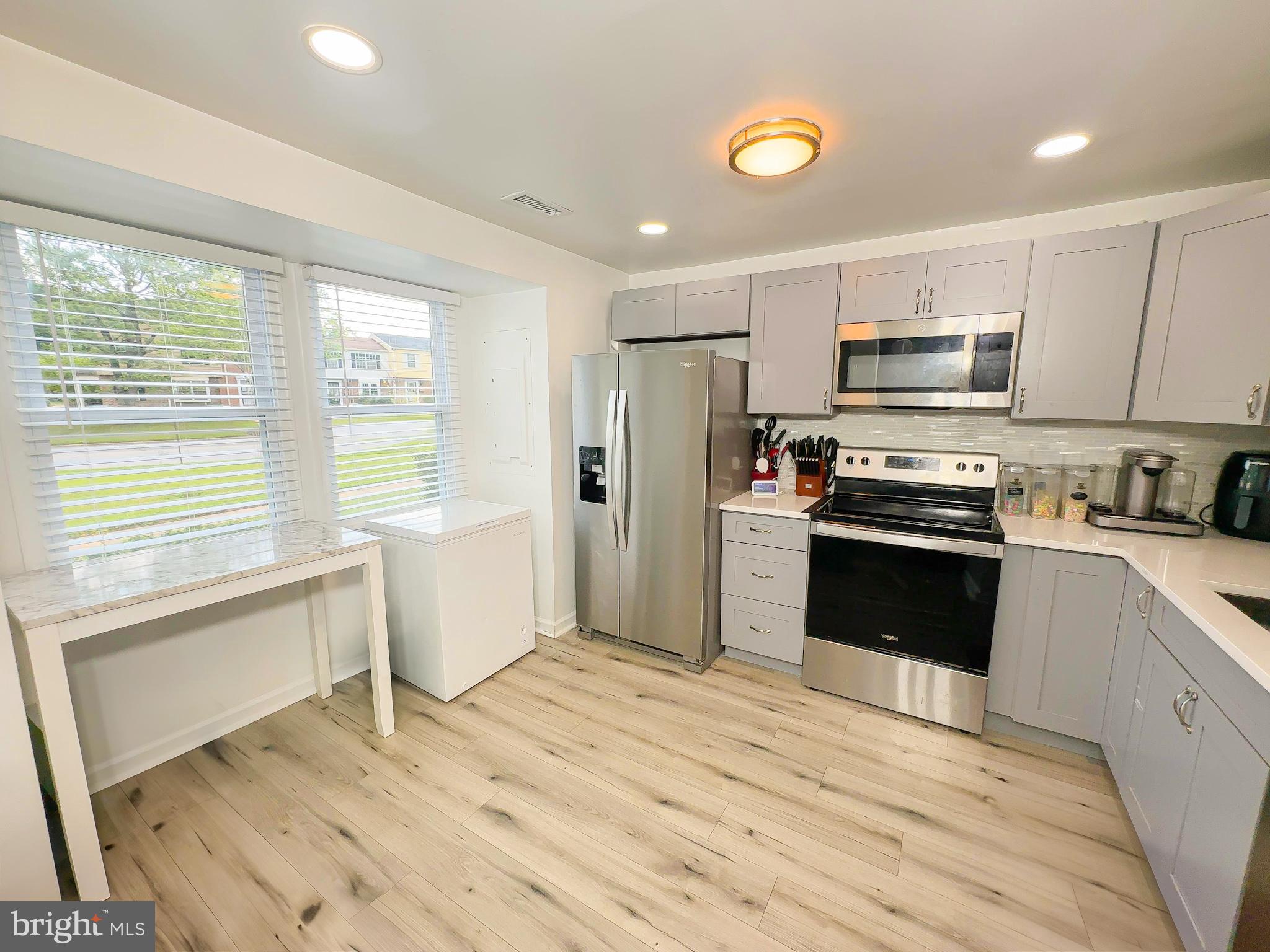 1647 FOREST PARK DRIVE