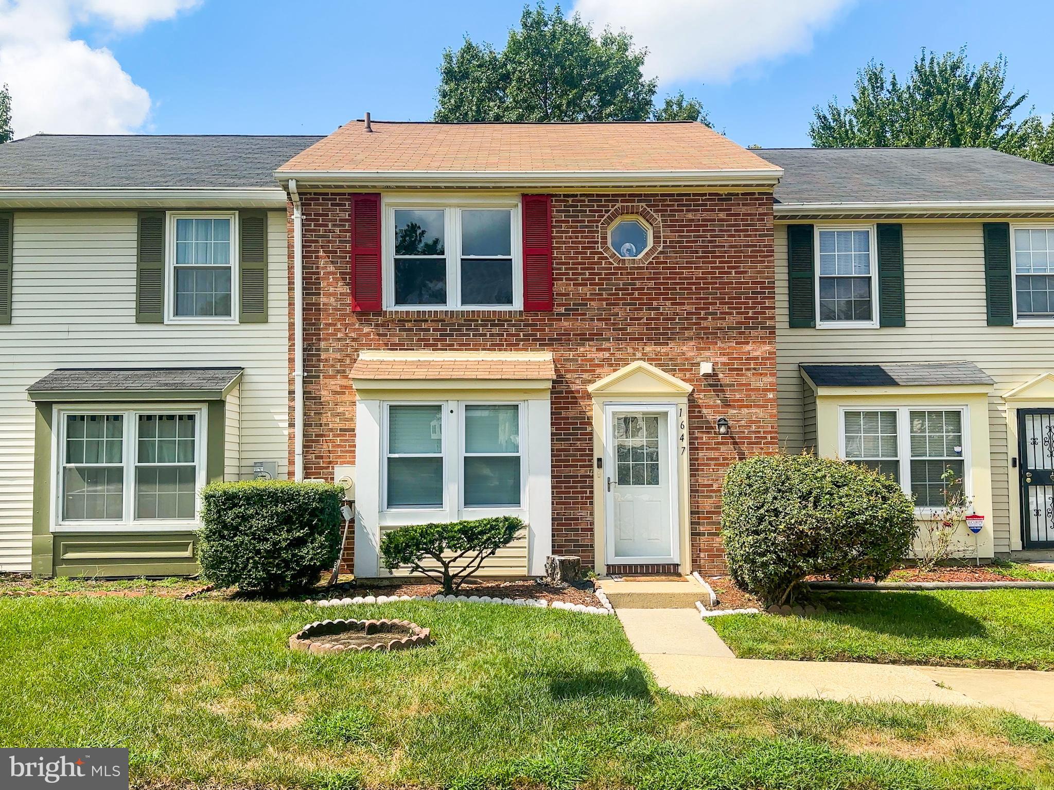1647 FOREST PARK DRIVE