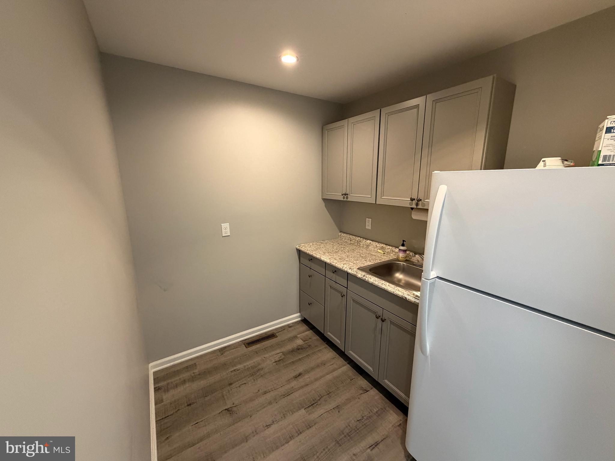 EASTON - Commercial Lease