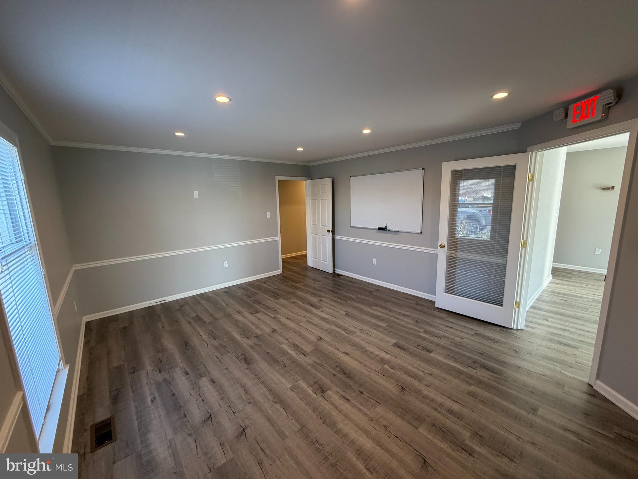 EASTON - Commercial Lease