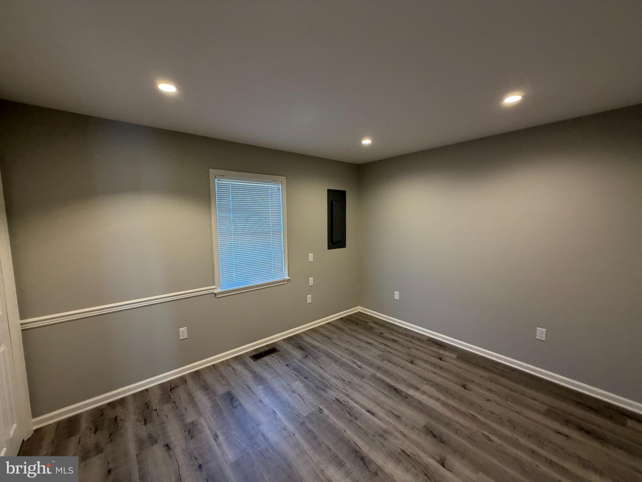 EASTON - Commercial Lease