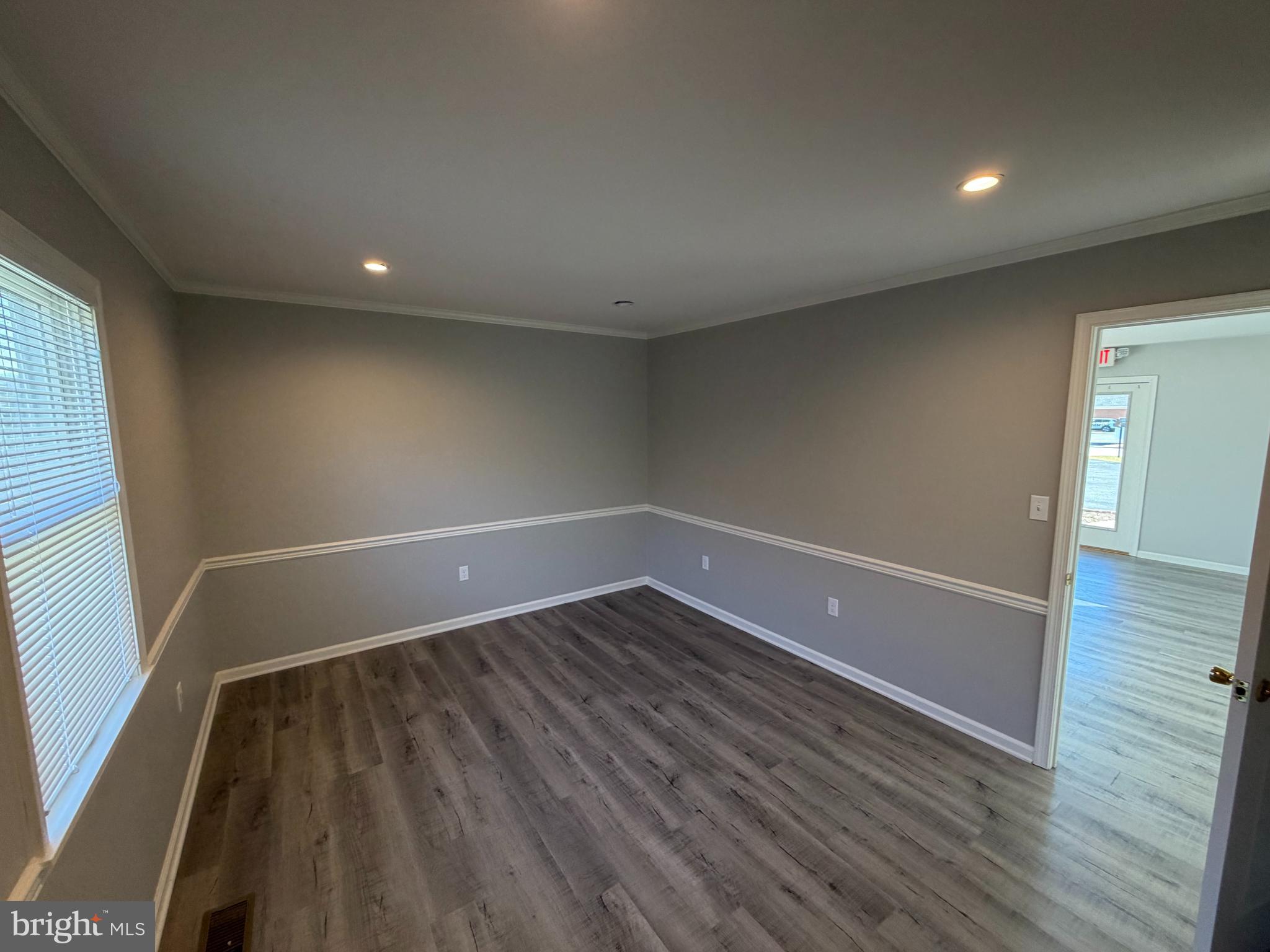 EASTON - Commercial Lease