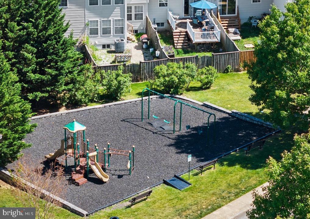COUNTY GREEN - Residential