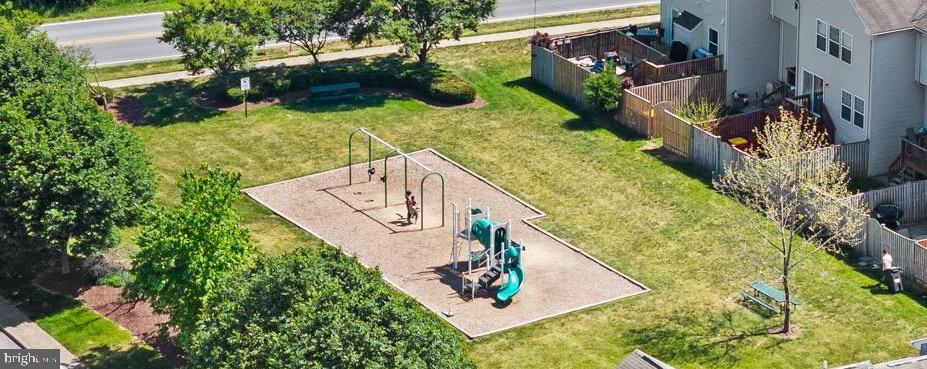 COUNTY GREEN - Residential