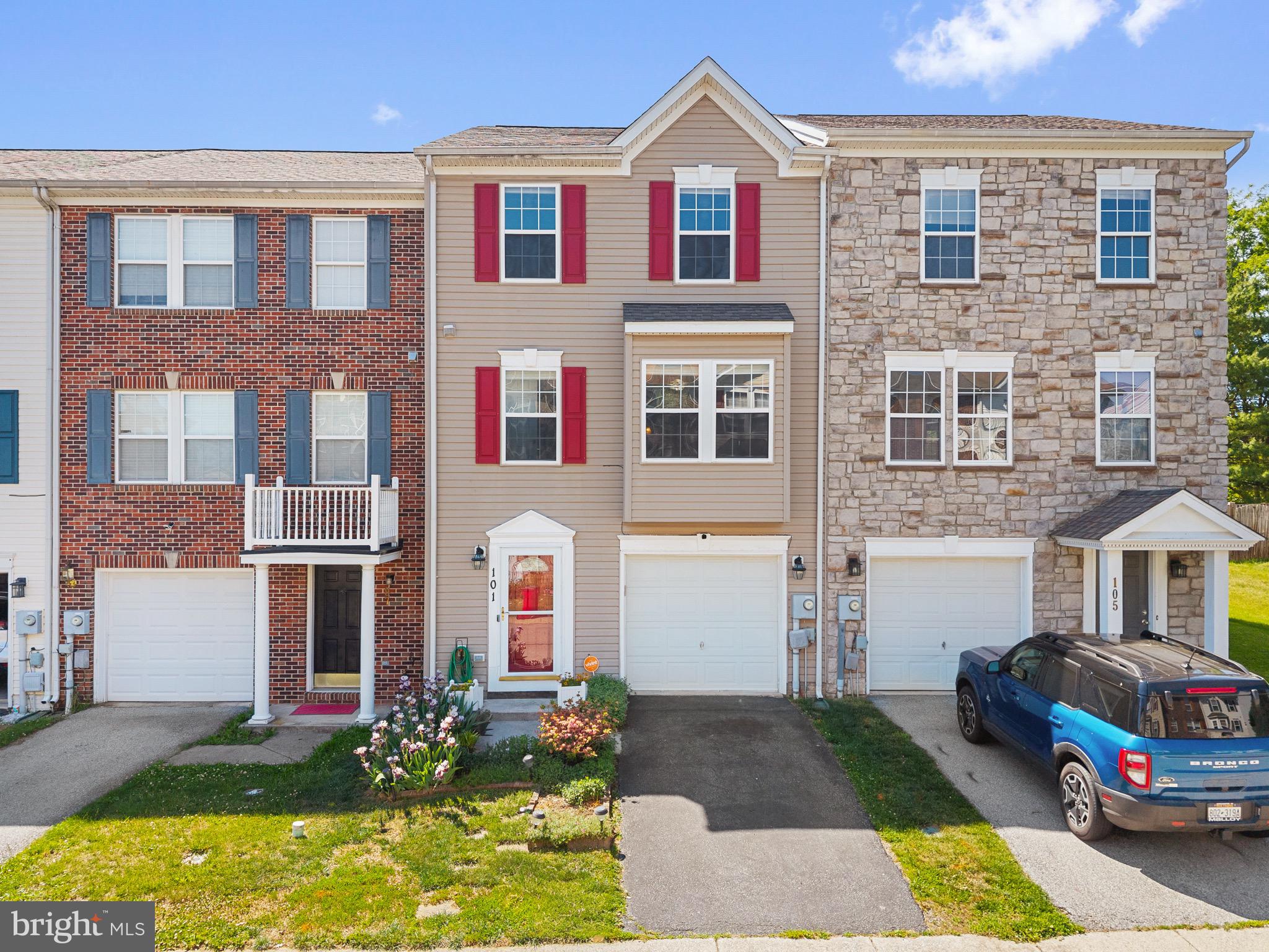 COUNTY GREEN - Residential