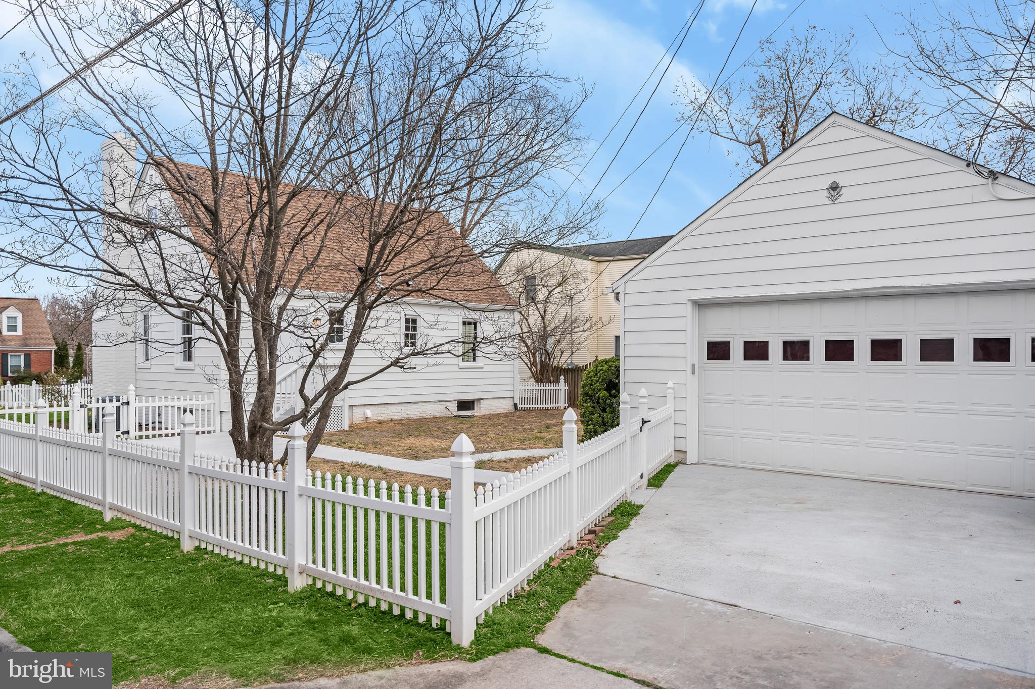 HILLWOOD - Residential