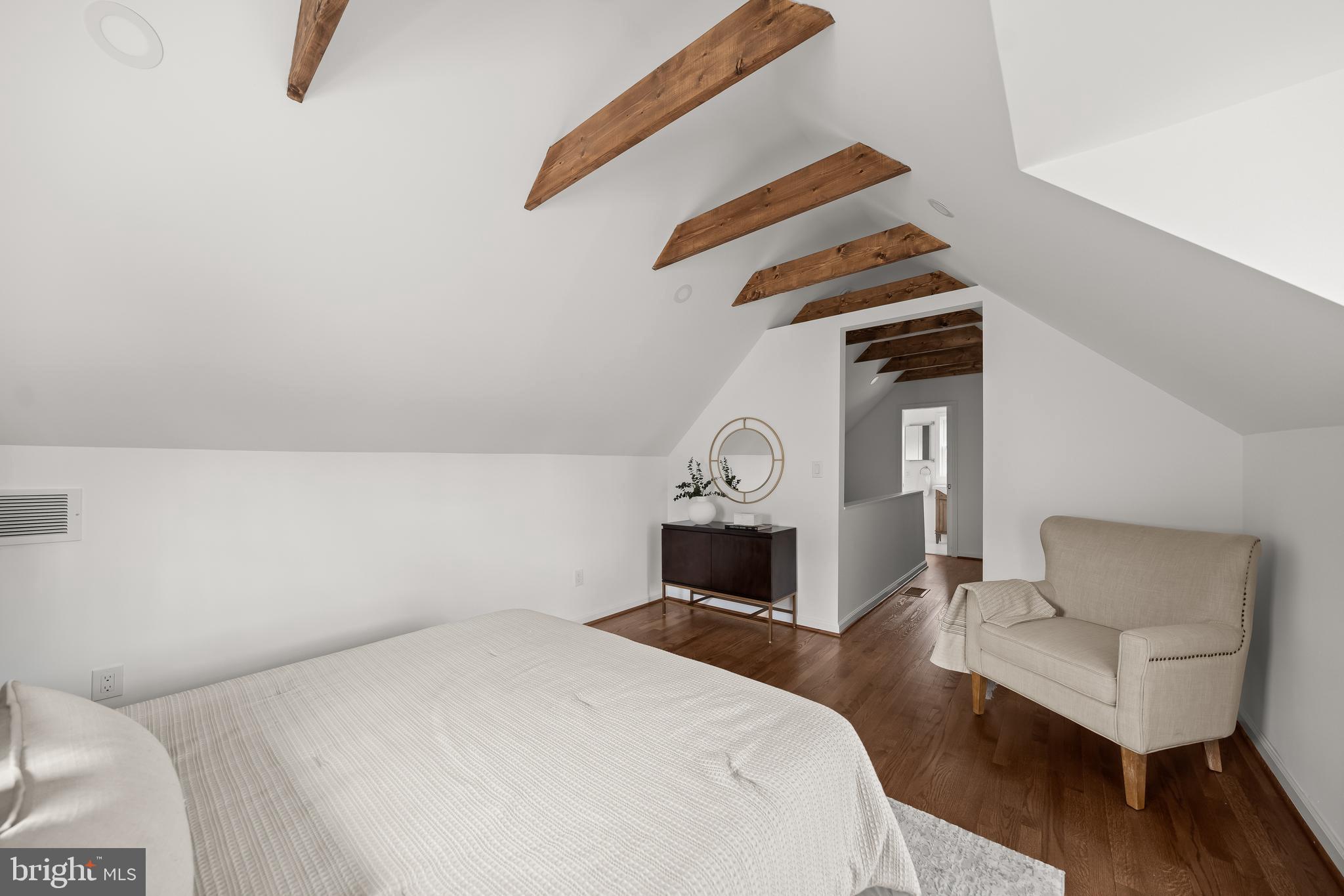 HILLWOOD - Residential