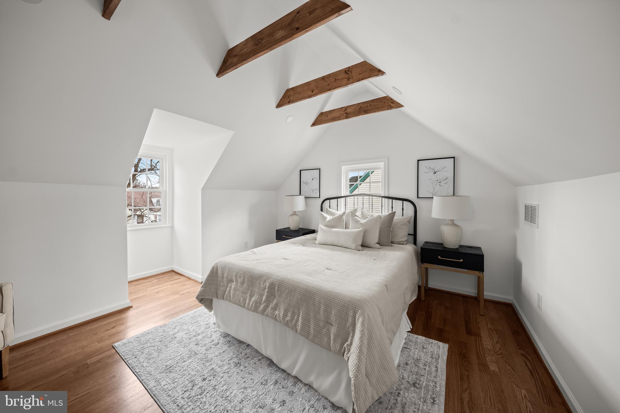 HILLWOOD - Residential