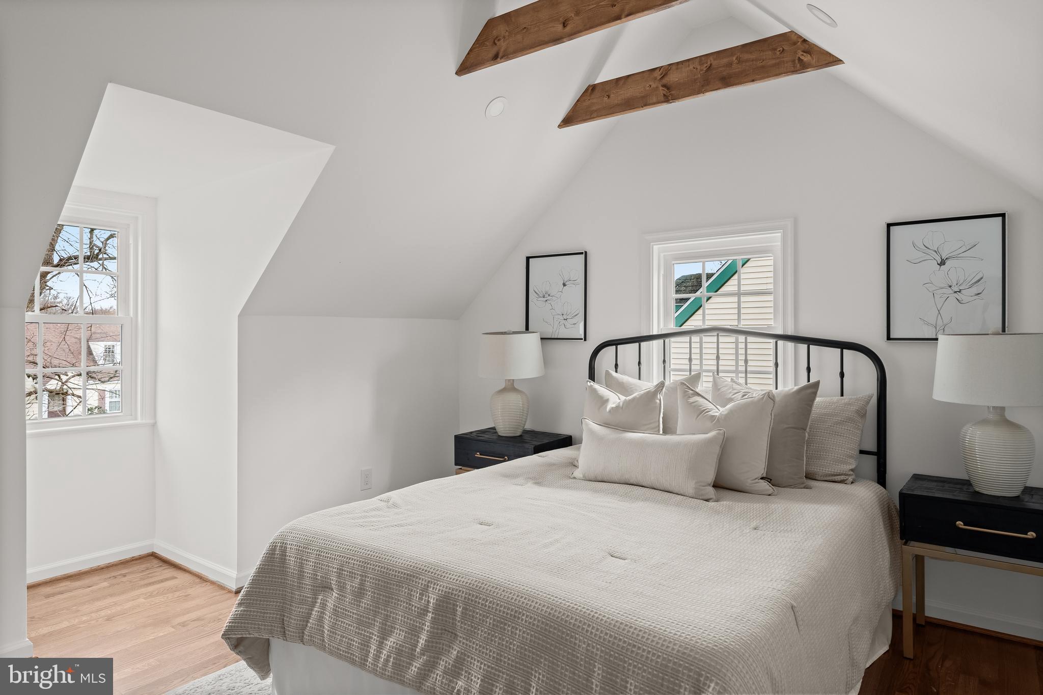 HILLWOOD - Residential