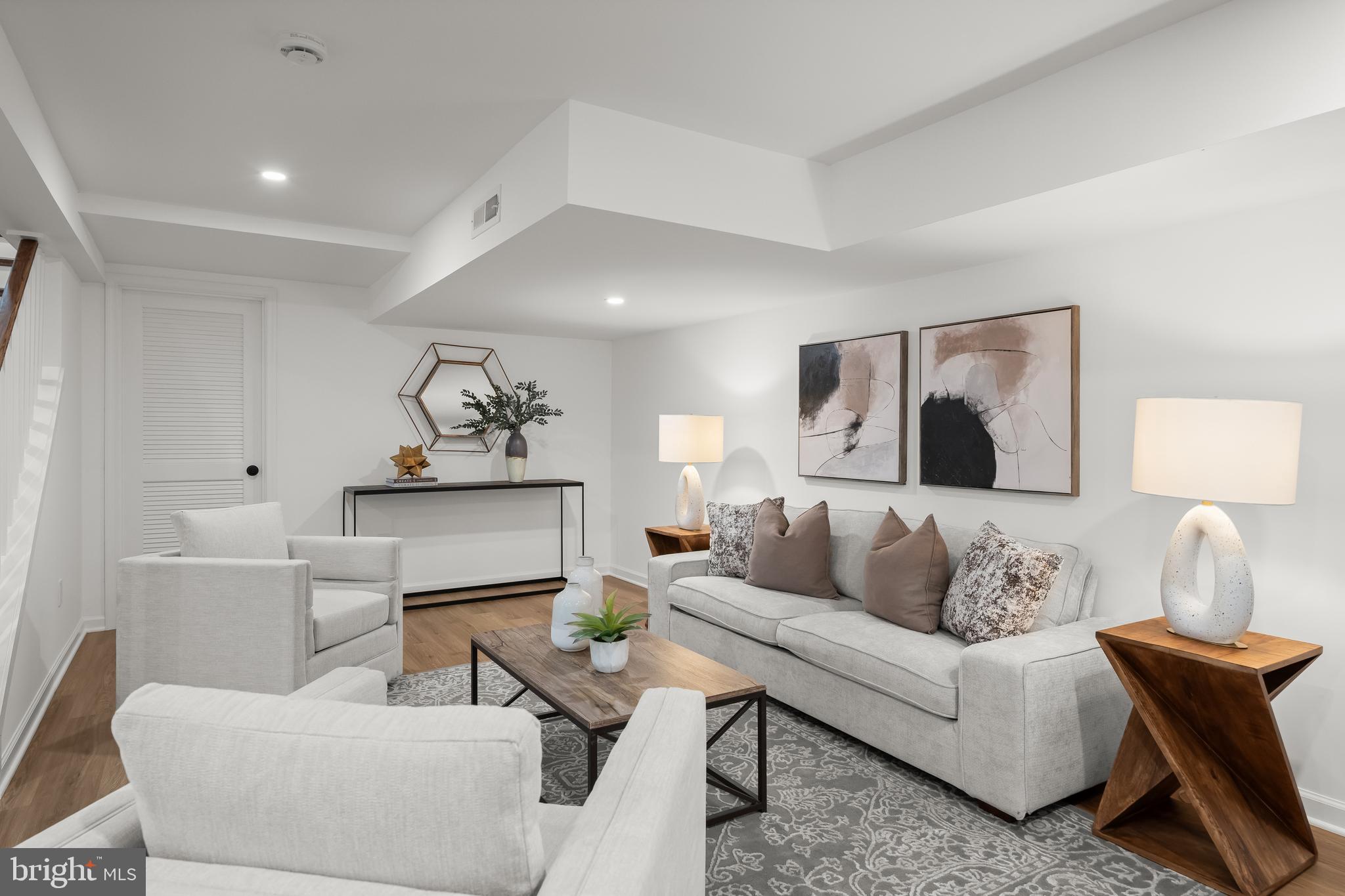 HILLWOOD - Residential