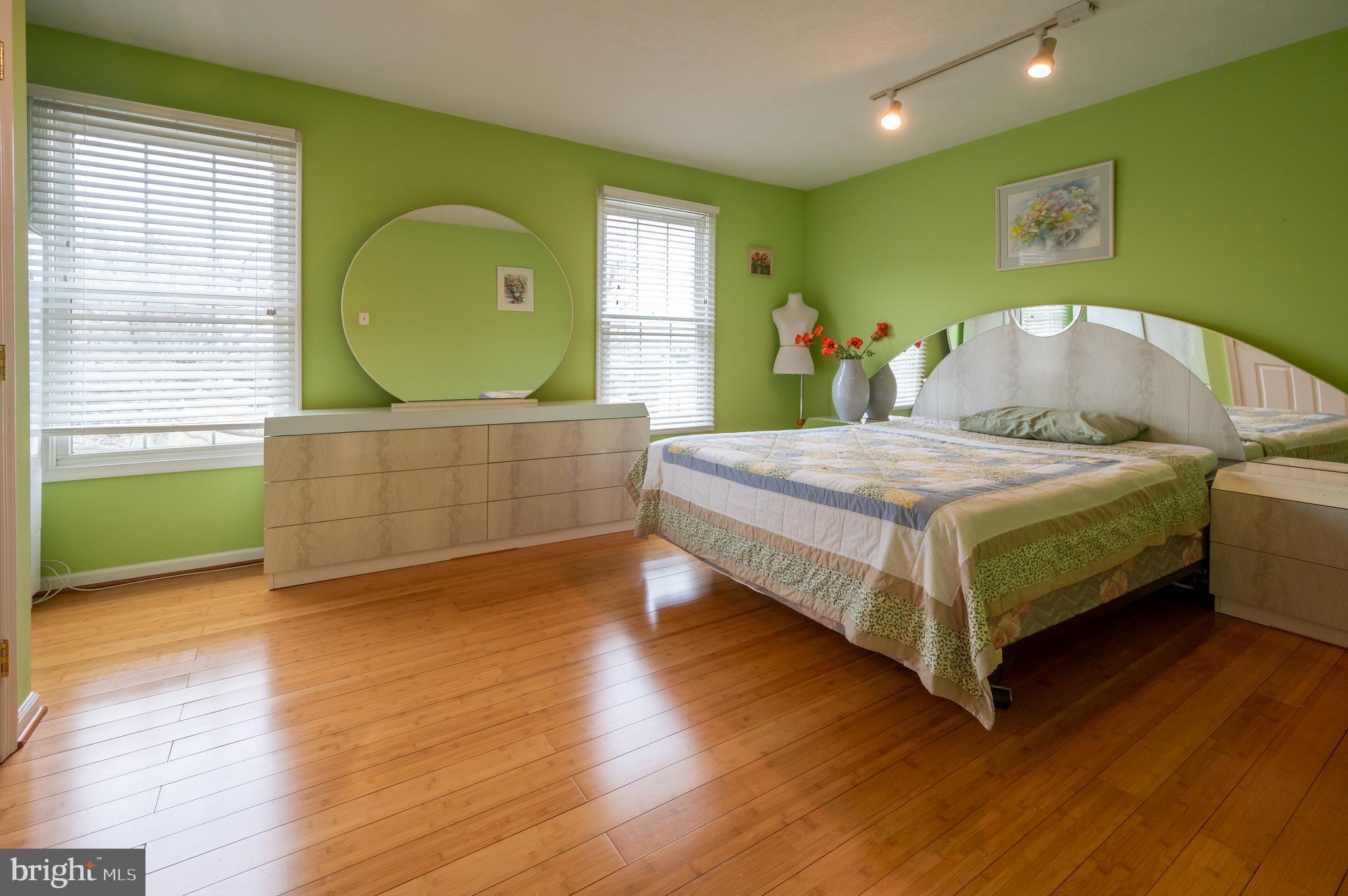 WORTHINGTON GLEN - Residential