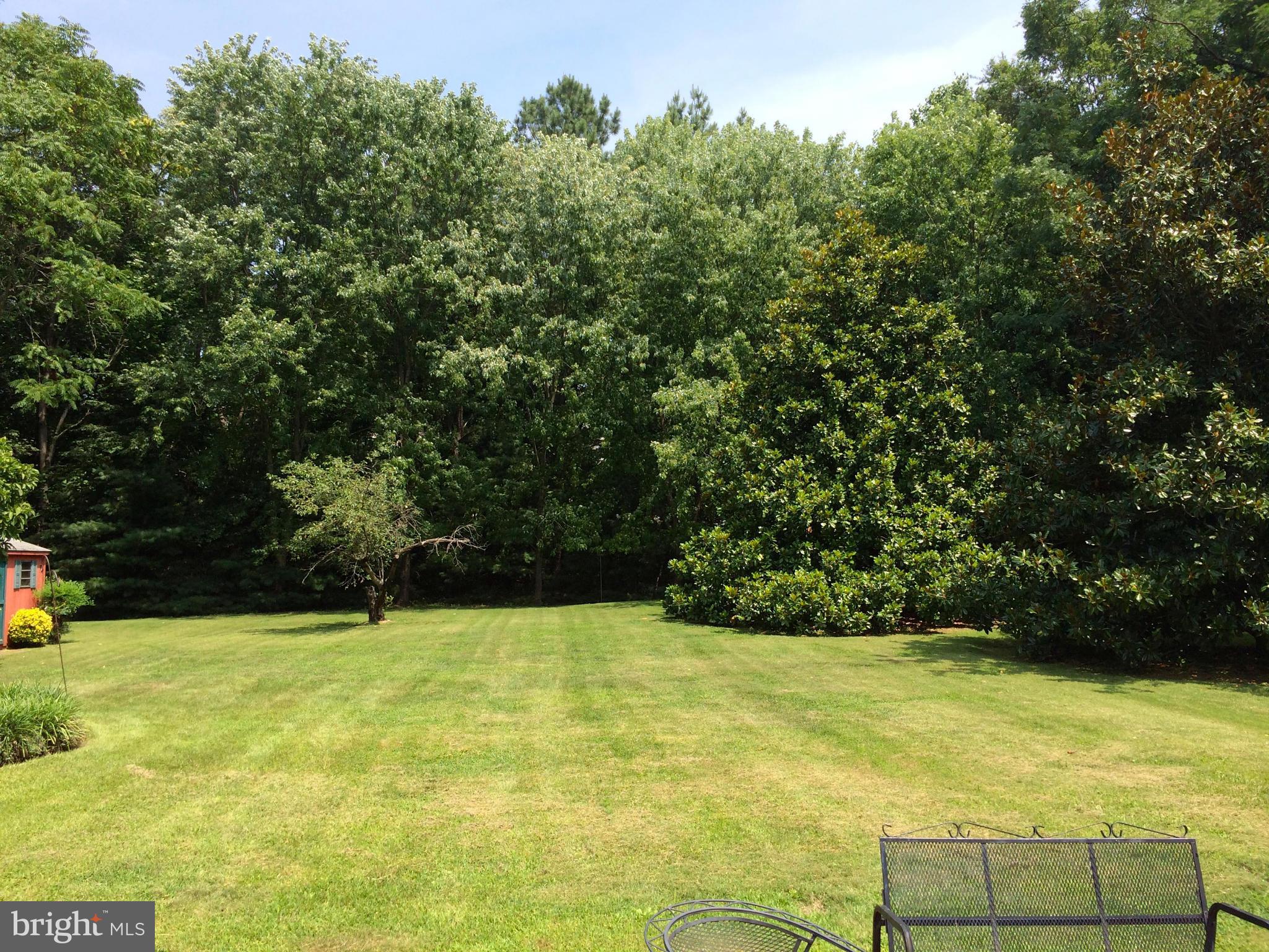 TWIN LAKES - Residential