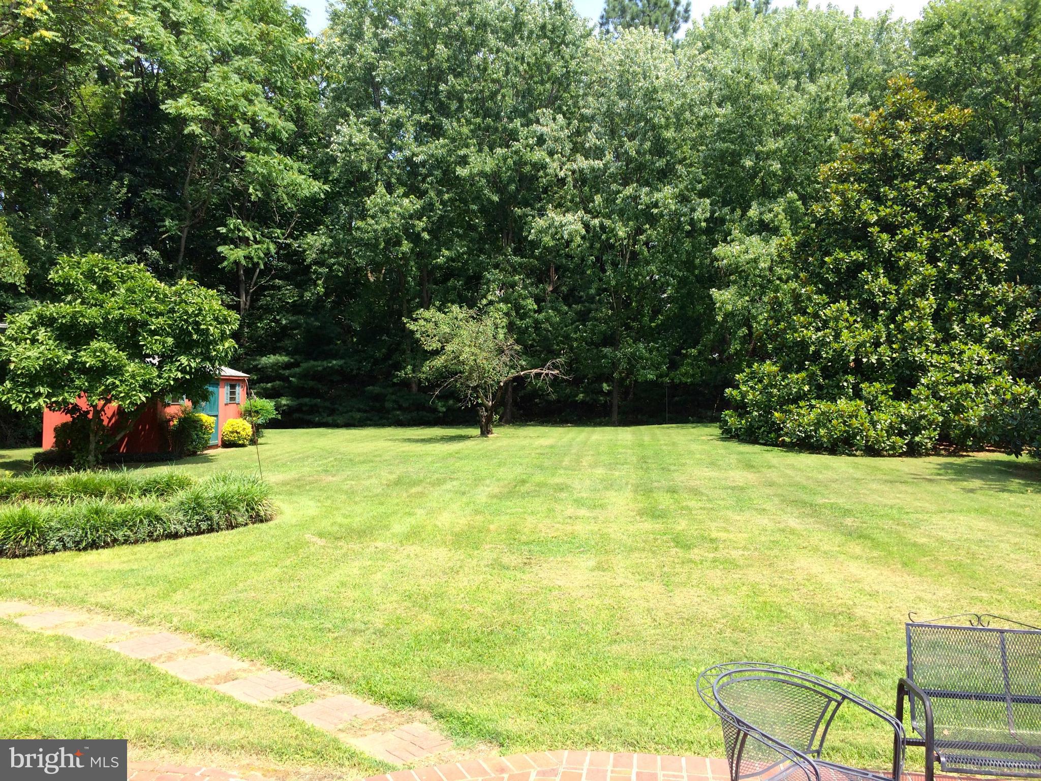 TWIN LAKES - Residential