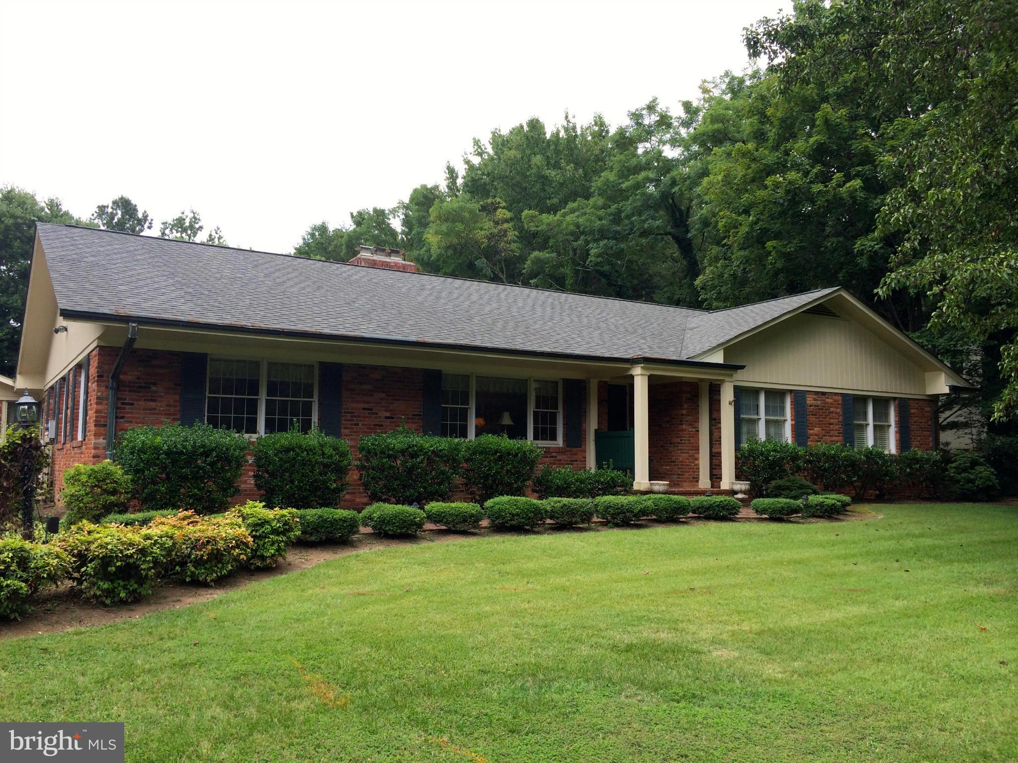 TWIN LAKES - Residential