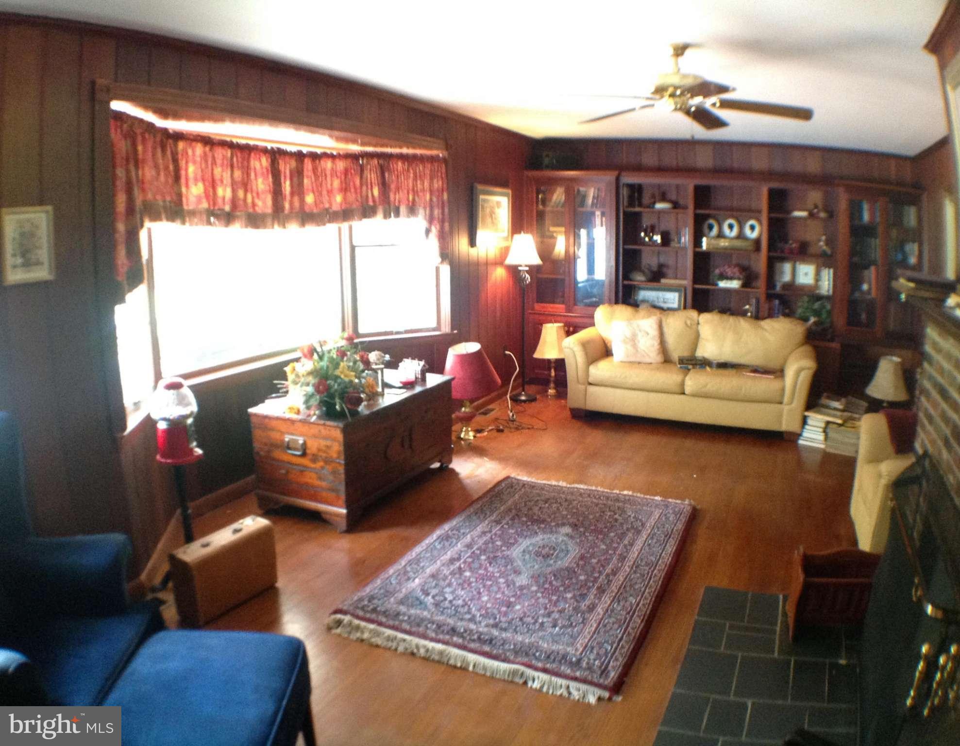 TWIN LAKES - Residential