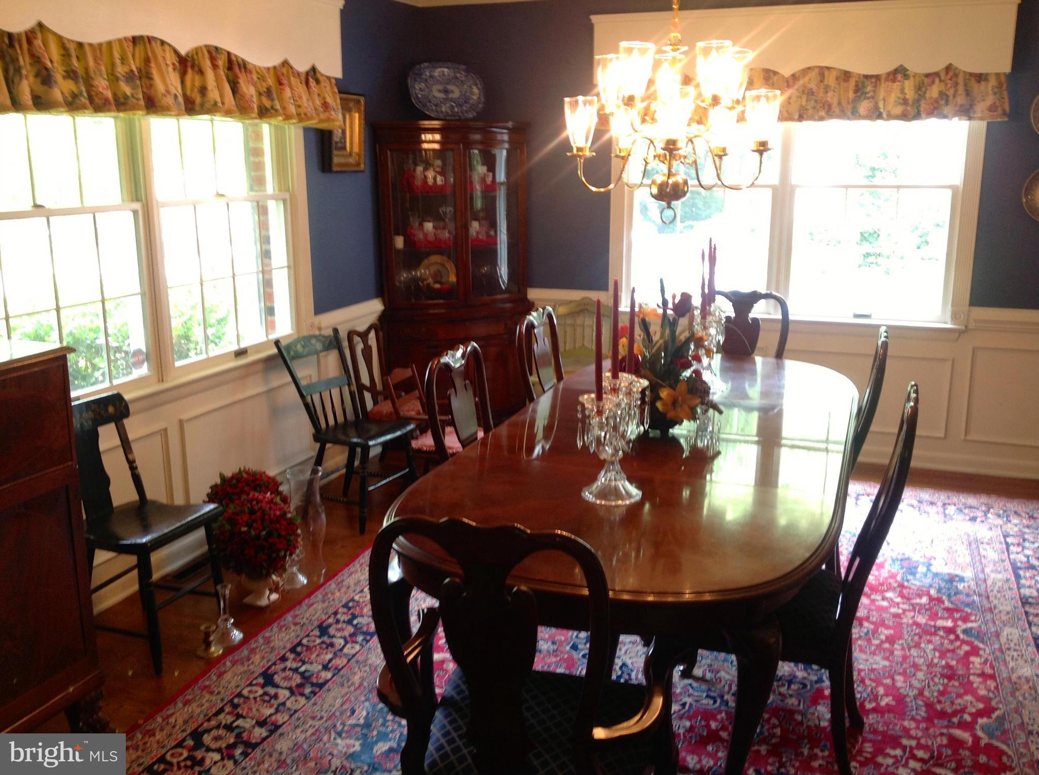 TWIN LAKES - Residential