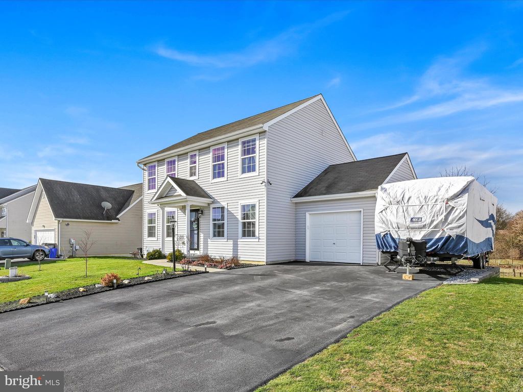 Photo of 116 Creekview Drive, Paradise, PA 17562 (MLS # PALA2046814)