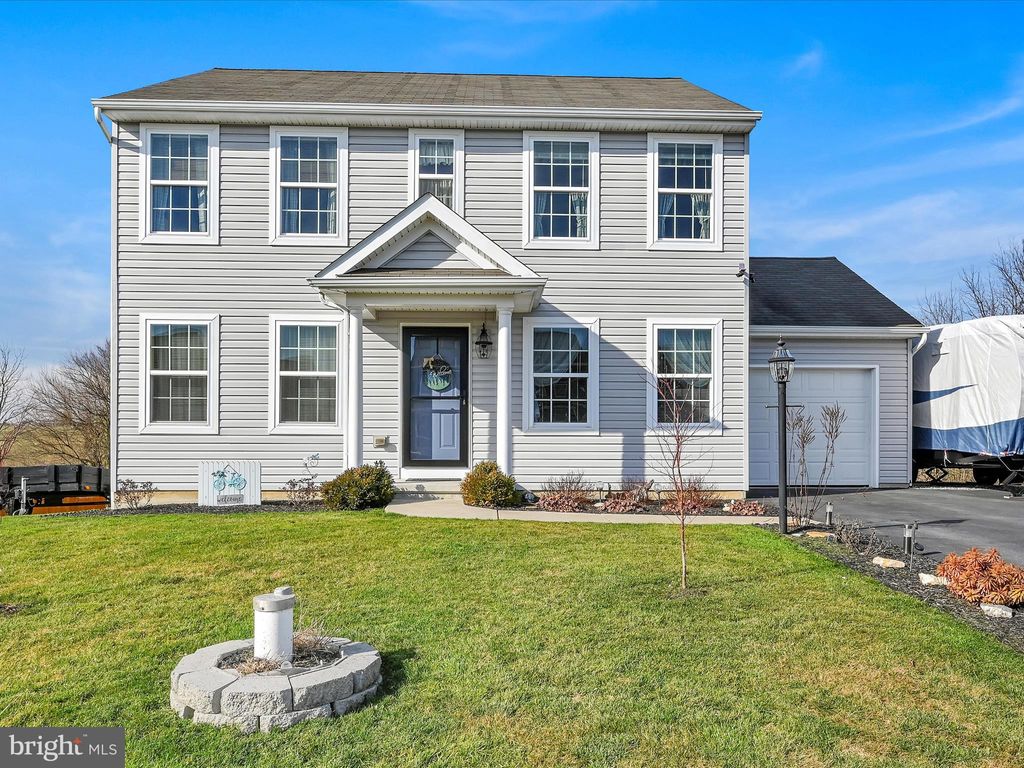 Photo of 116 Creekview Drive, Paradise, PA 17562 (MLS # PALA2046814)