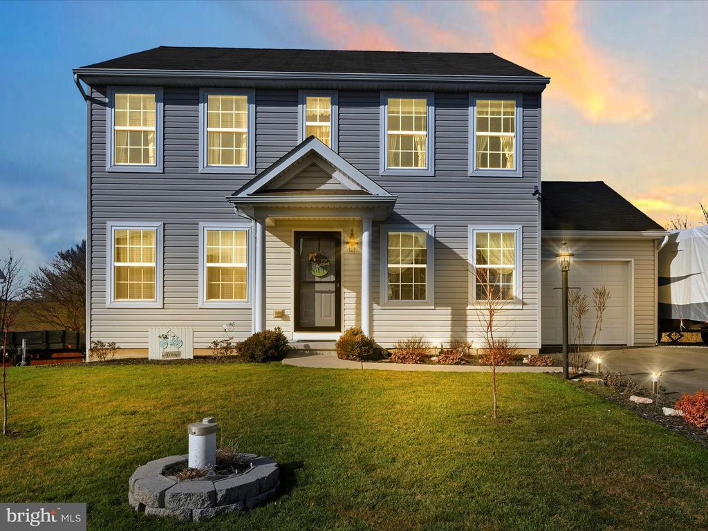 Photo of 116 Creekview Drive, Paradise, PA 17562 (MLS # PALA2046814)