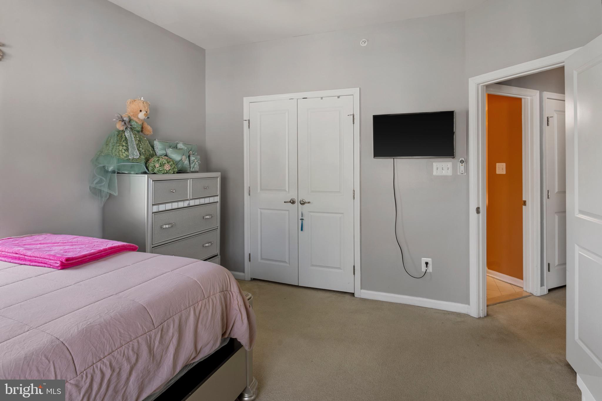 POTOMAC CLUB - Residential